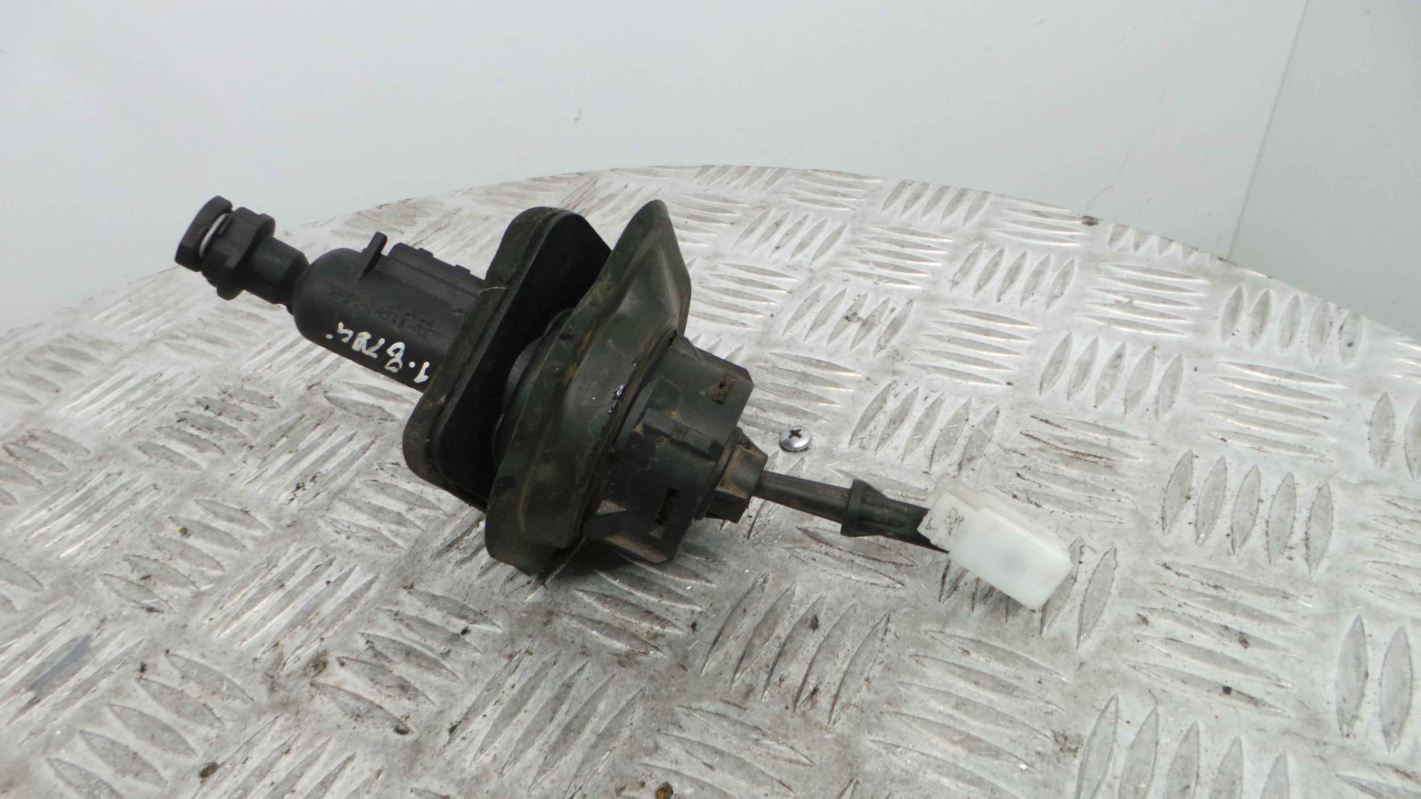 Bomba Principal da Embraiagem  3M51-7A543-AE - FORD FOCUS II (DA_, HCP, DP)-33639028