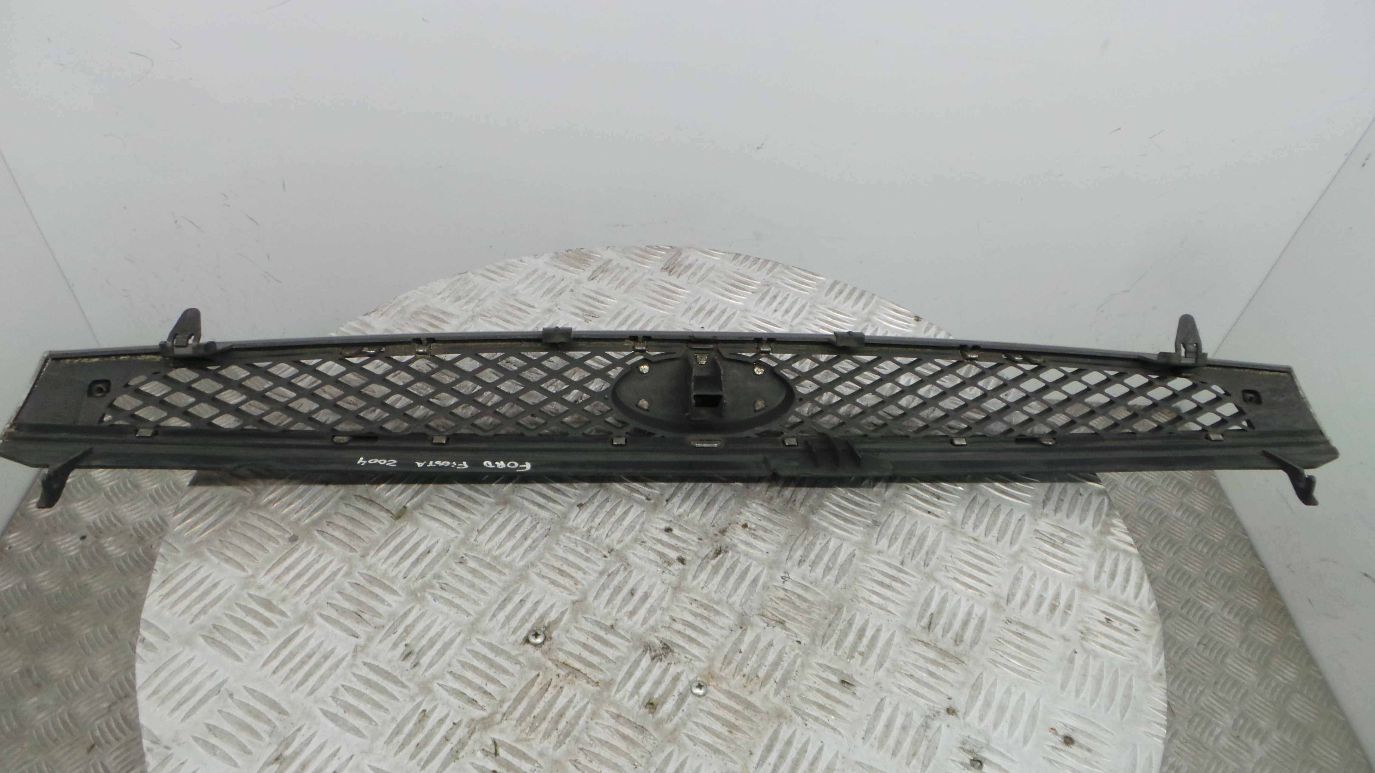 Grelha da Frente 2S61-8200-BGW - FORD FIESTA V (JH_, JD_)-33639051