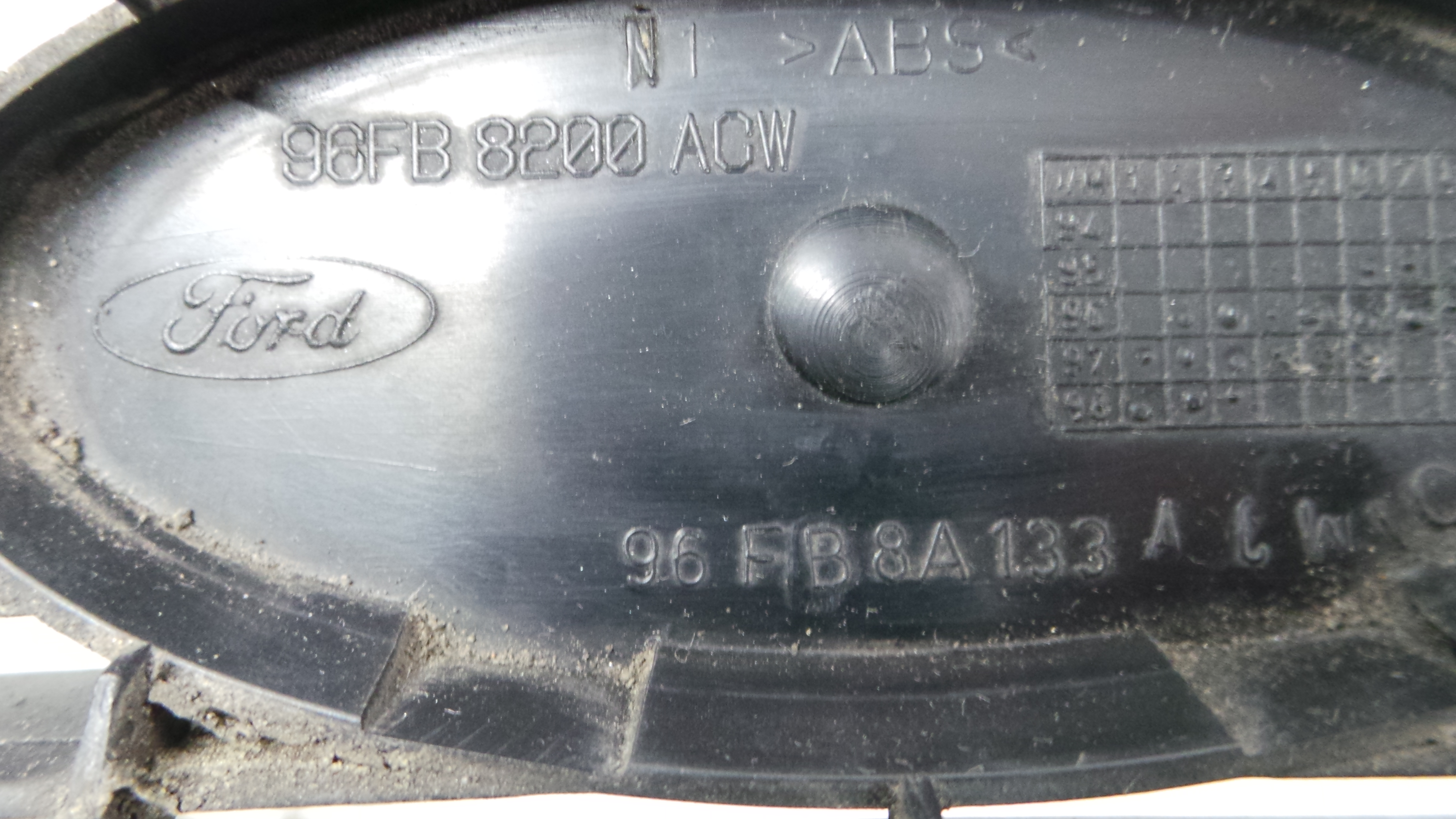 Grelha da Frente 96FB-8200-ACW - FORD FIESTA IV (JA_, JB_), FIESTA Mk IV (JA_, JB_)-33639080