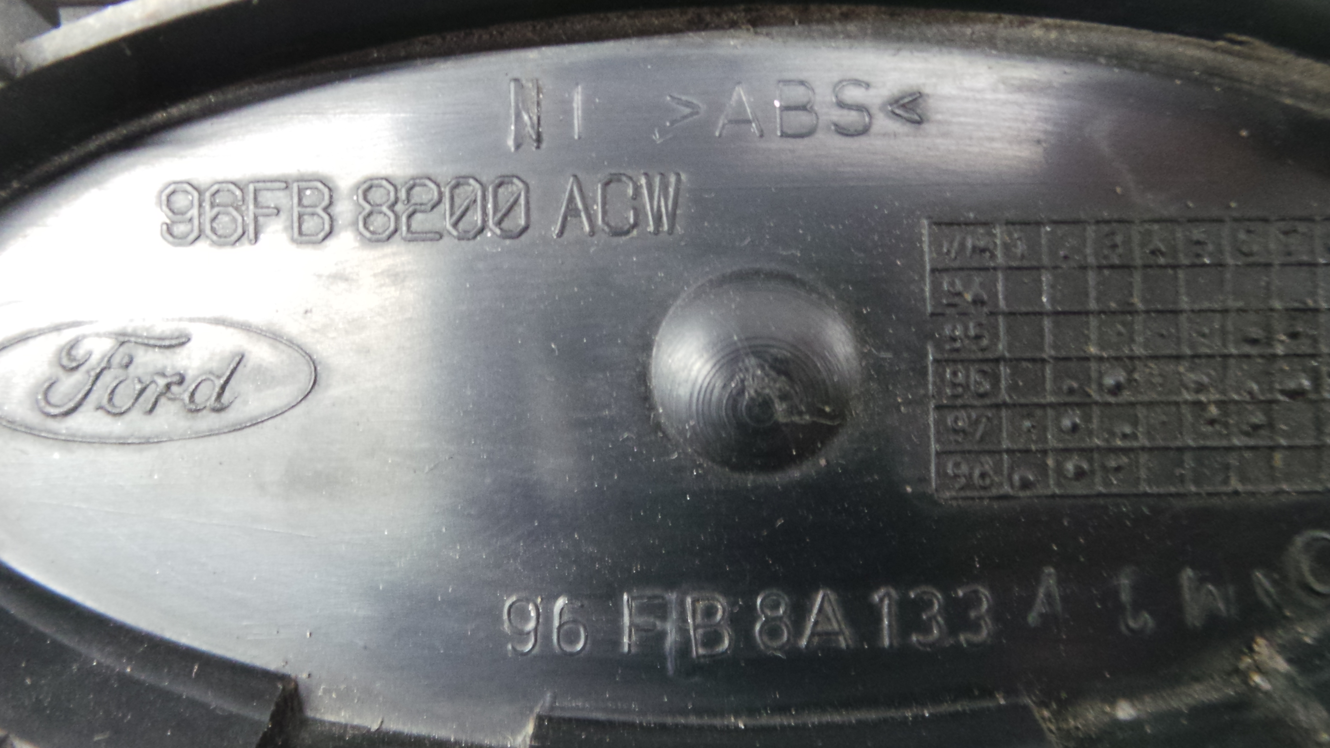 Grelha da Frente 96FB-8200-ACW - FORD FIESTA IV (JA_, JB_), FIESTA Mk IV (JA_, JB_)-33639086