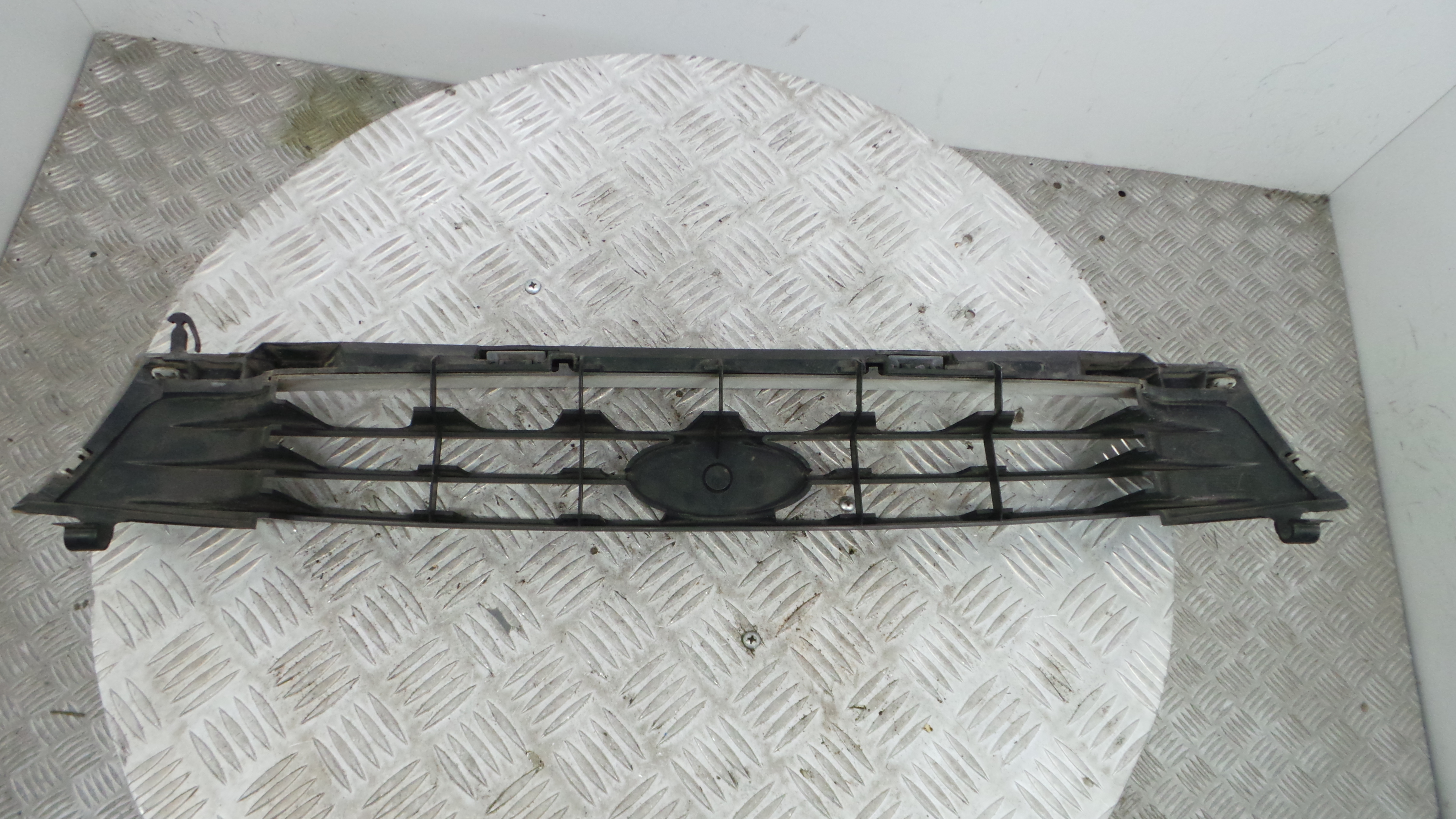 Grelha da Frente YS6X-8200-FW - FORD FIESTA V (JH_, JD_)-33639092