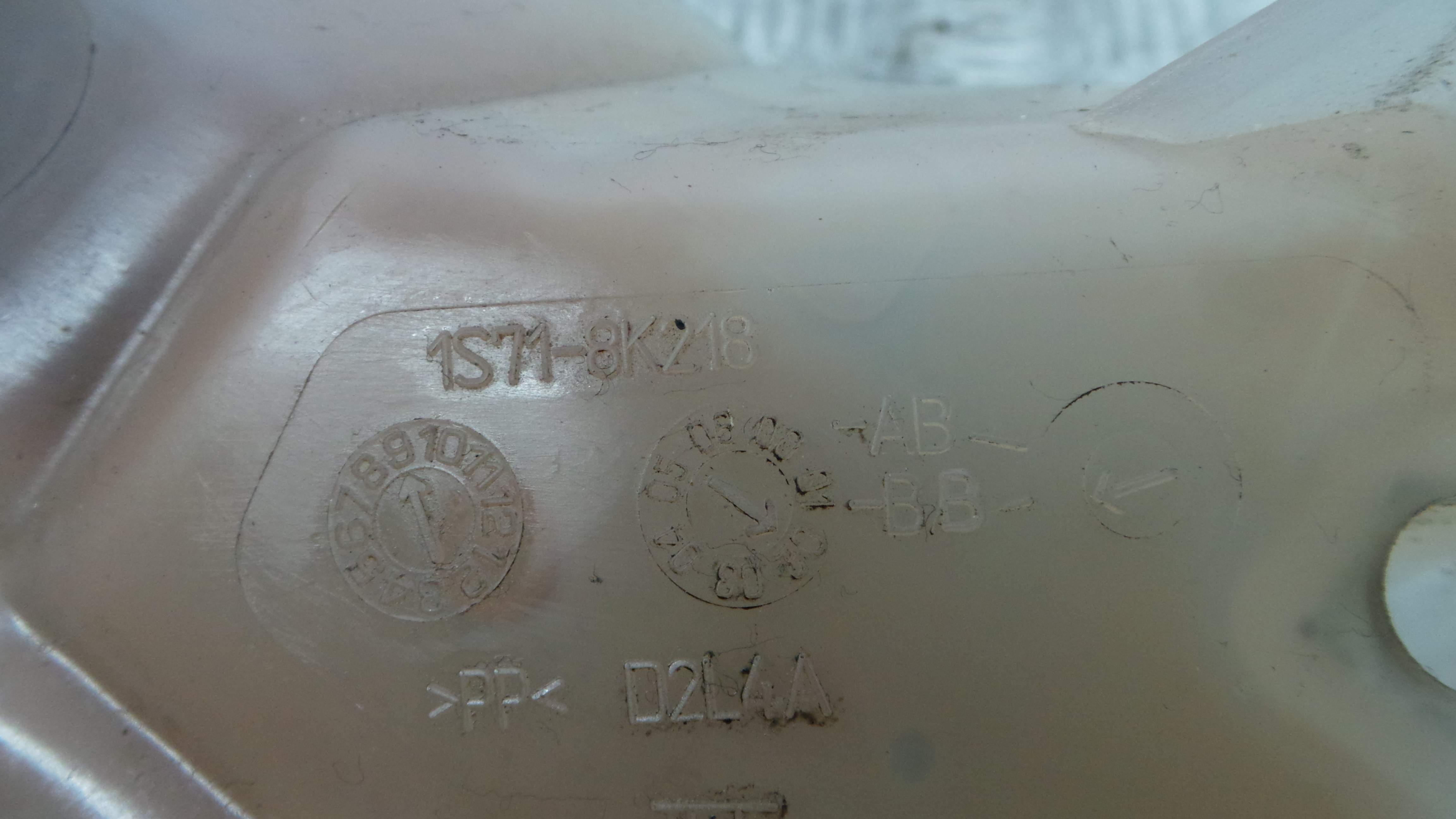 Depósito Água Radiador / Vazo de Expansao 1S71-8K218-BB - FORD MONDEO III (B5Y)-33639334