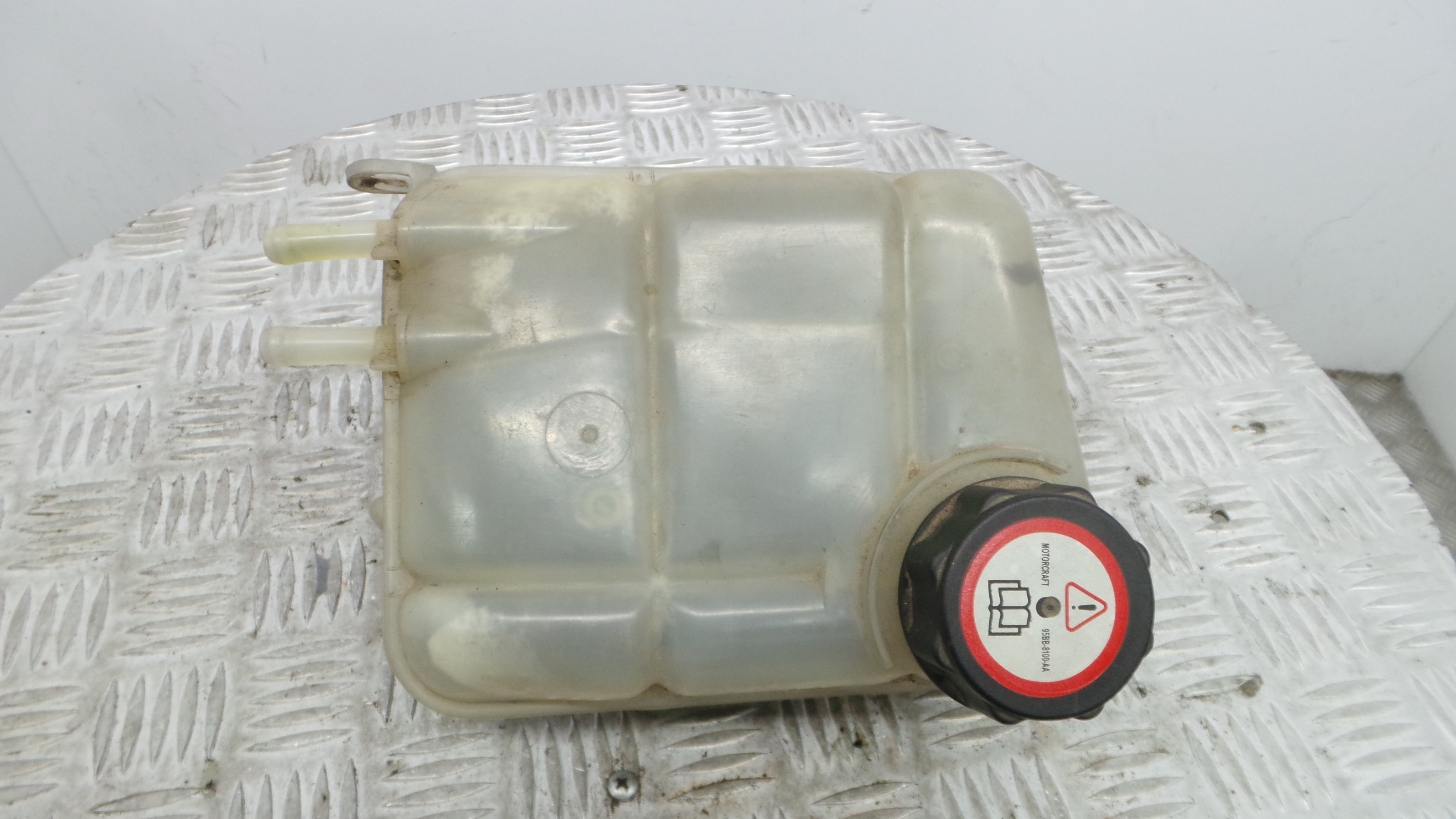 Depósito Água Radiador / Vazo de Expansao 98AB-8K218-BH - FORD FOCUS I Clipper (DNW), FOCUS I Turn-33639340 Depósito Água Radiador / Vazo de Expansao 98AB-8K218-BH - FORD FOCUS I Clipper (DNW), FOCUS I Turn-33639340