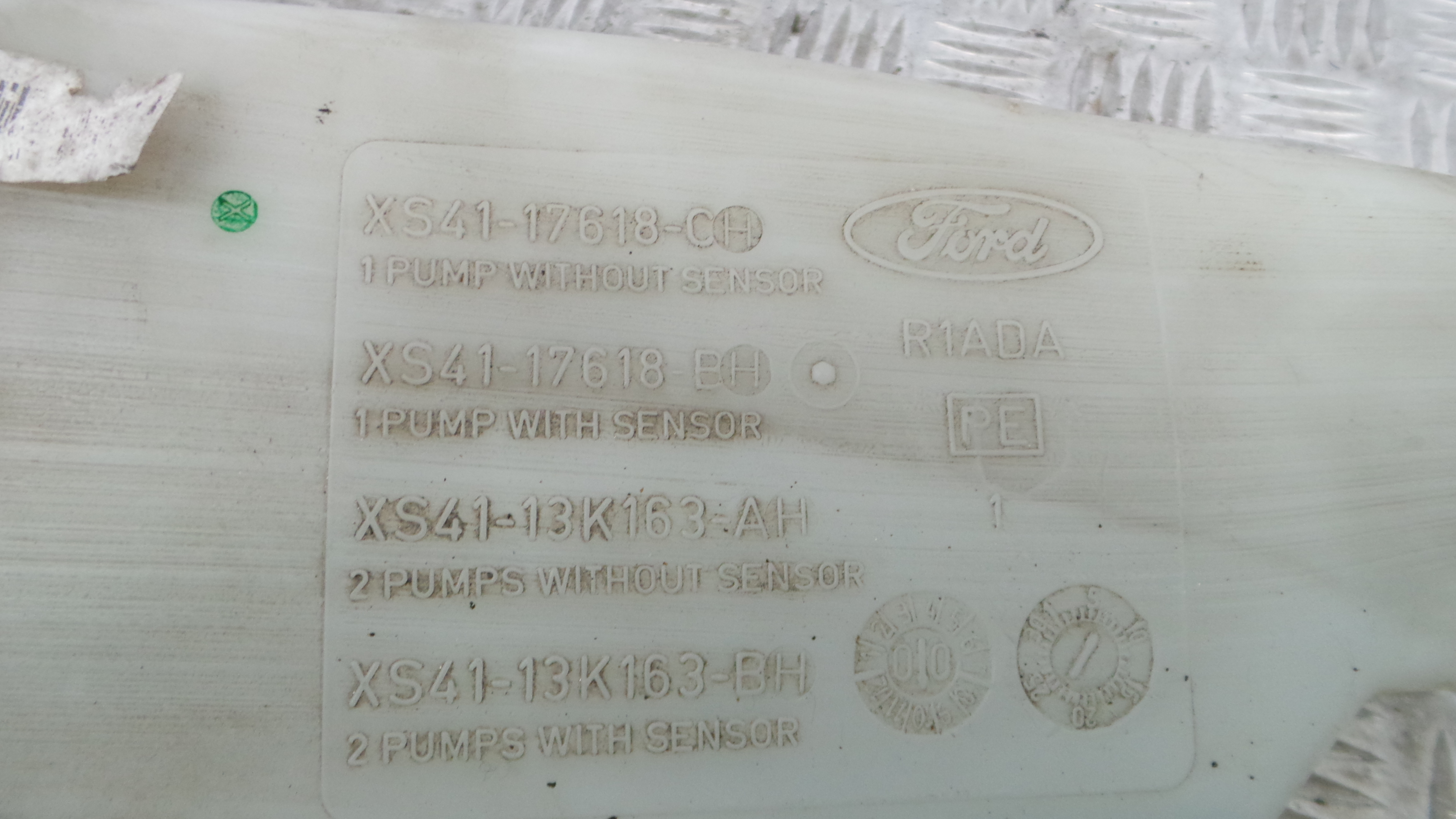 Deposito Reservatório Limpa Vidros Para Brisas XS41-17618-CH - FORD FOCUS I (DAW, DBW)-33639355