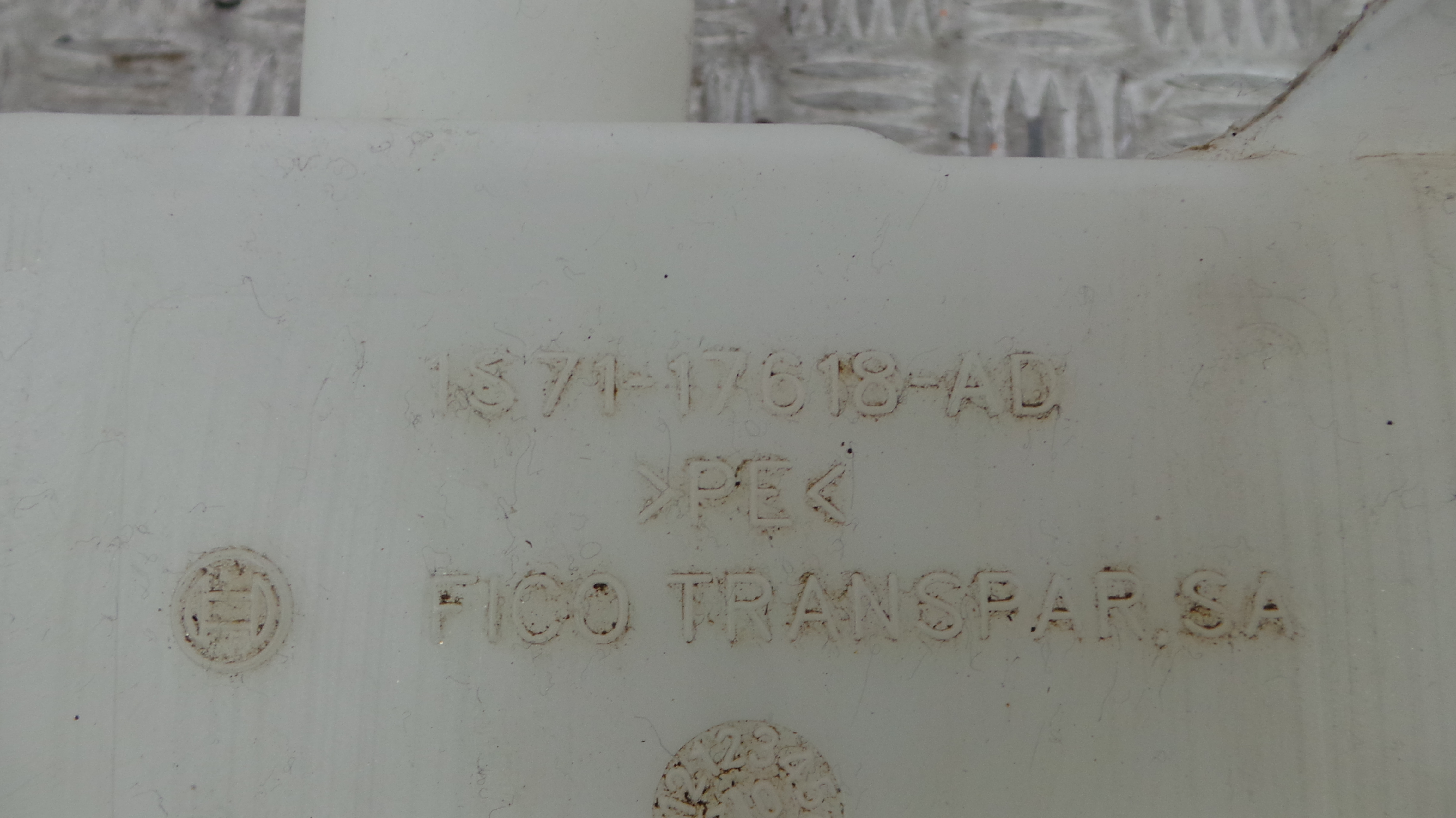 Deposito Reservatório Limpa Vidros Para Brisas 1S71-17618-AD - FORD MONDEO III (B5Y)-33639362