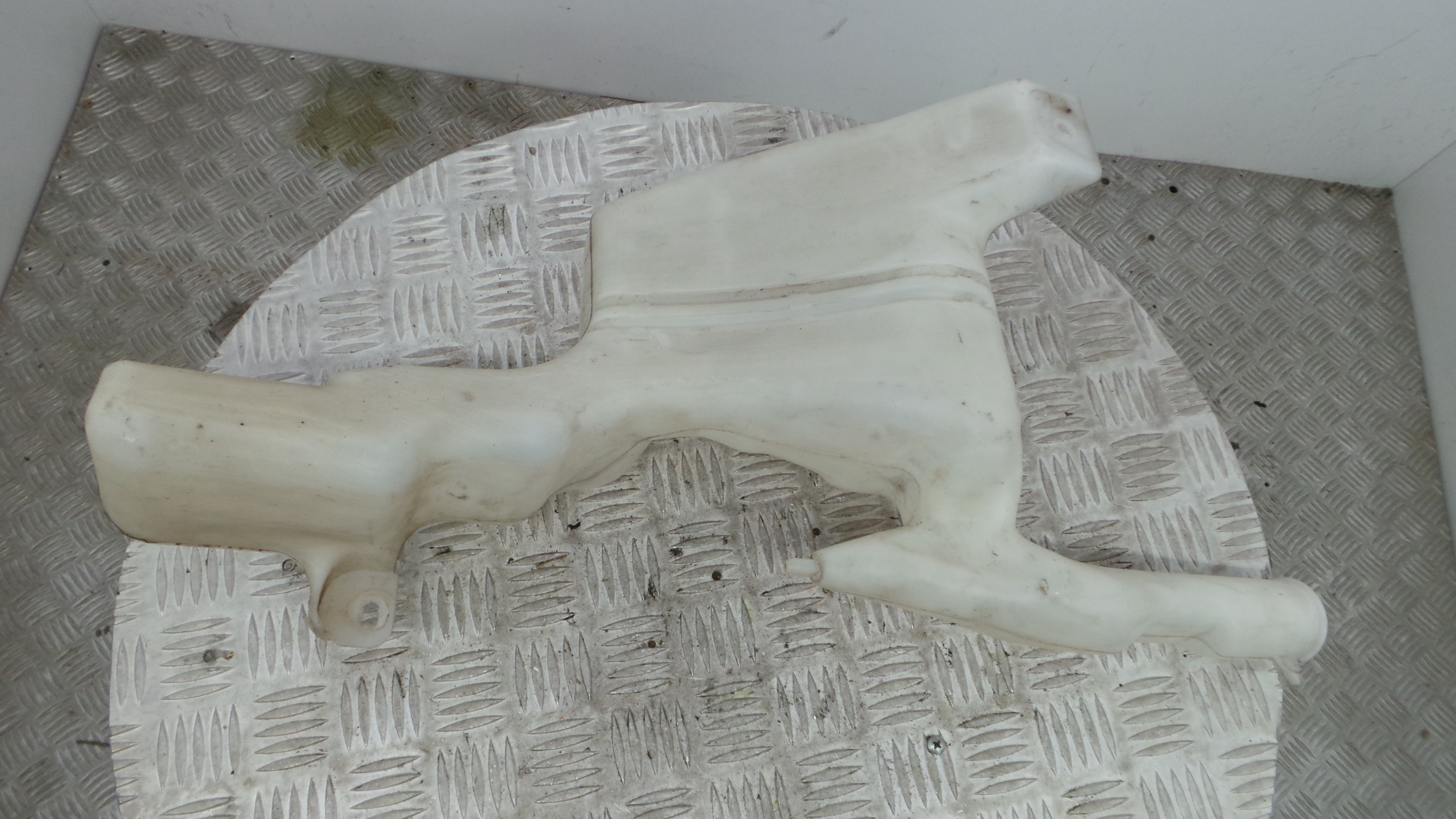 Deposito Reservatório Limpa Vidros Para Brisas 8A61-17B613-AE - FORD FIESTA VI (CB1, CCN)-33639369