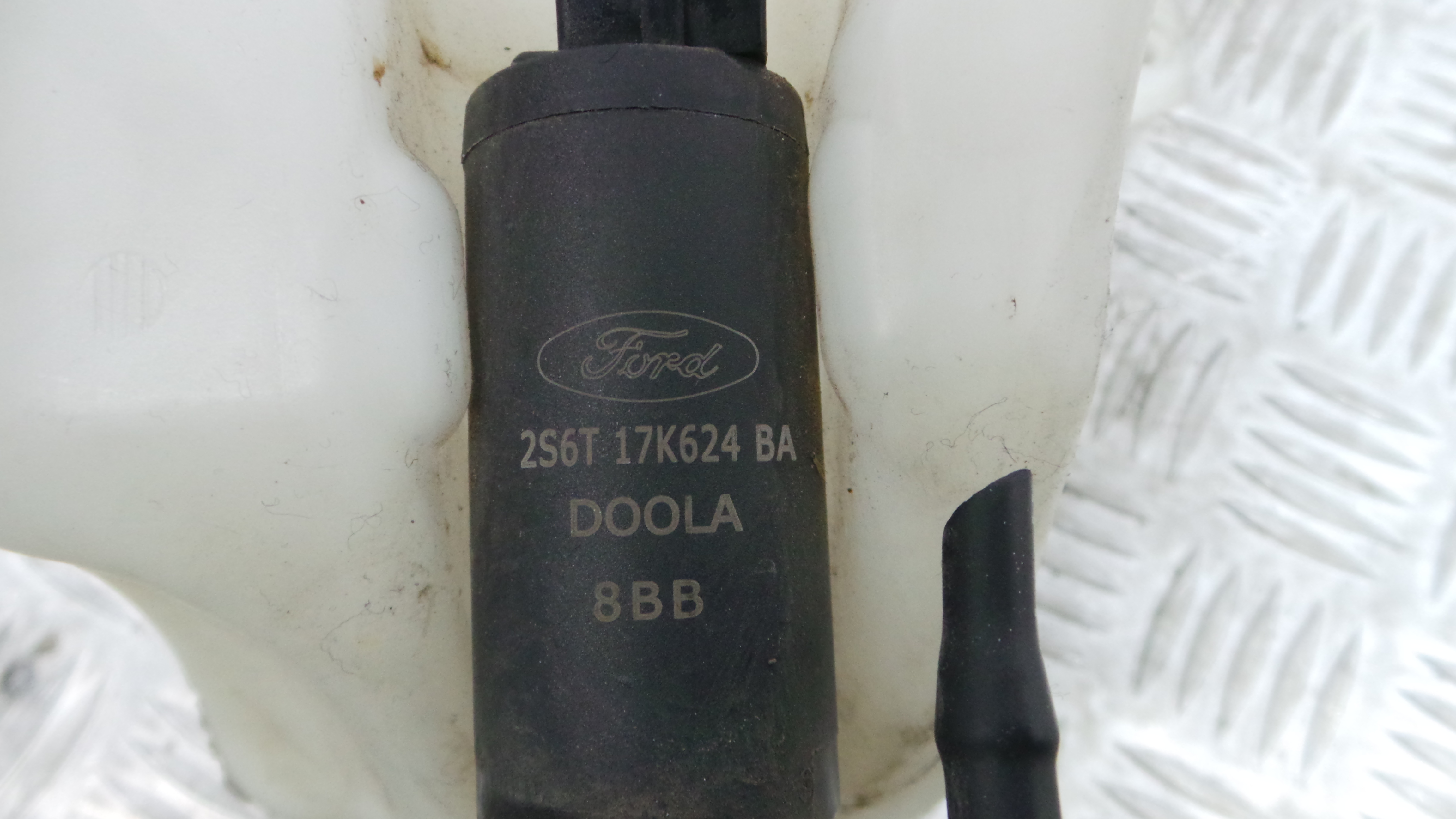 Deposito Reservatório Limpa Vidros Para Brisas 2S61-17618-AH - FORD FIESTA V (JH_, JD_)-33639375