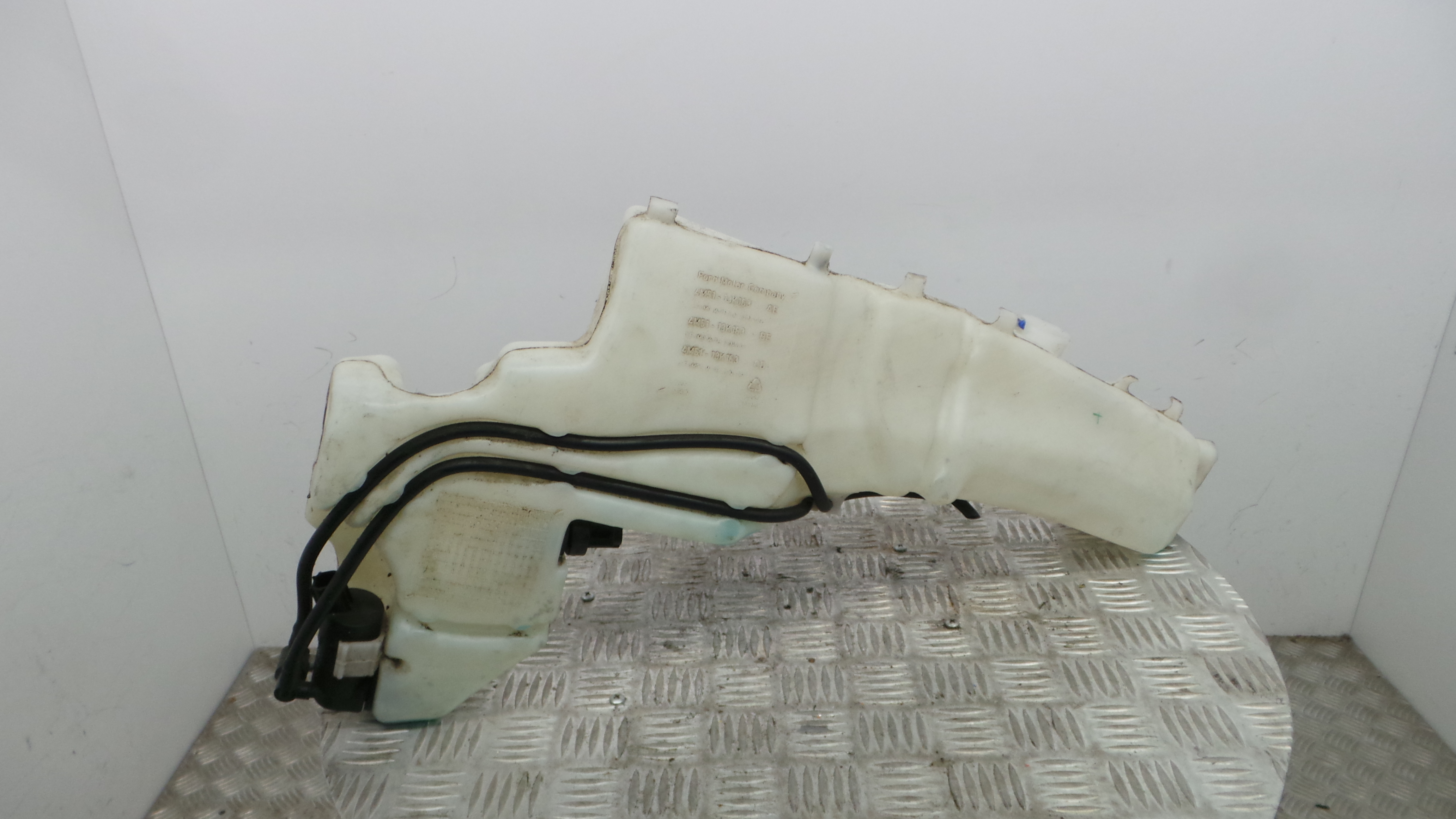 Deposito Reservatório Limpa Vidros Para Brisas 4M51-13K163-AE - FORD FOCUS II (DA_, HCP, DP)-33639405