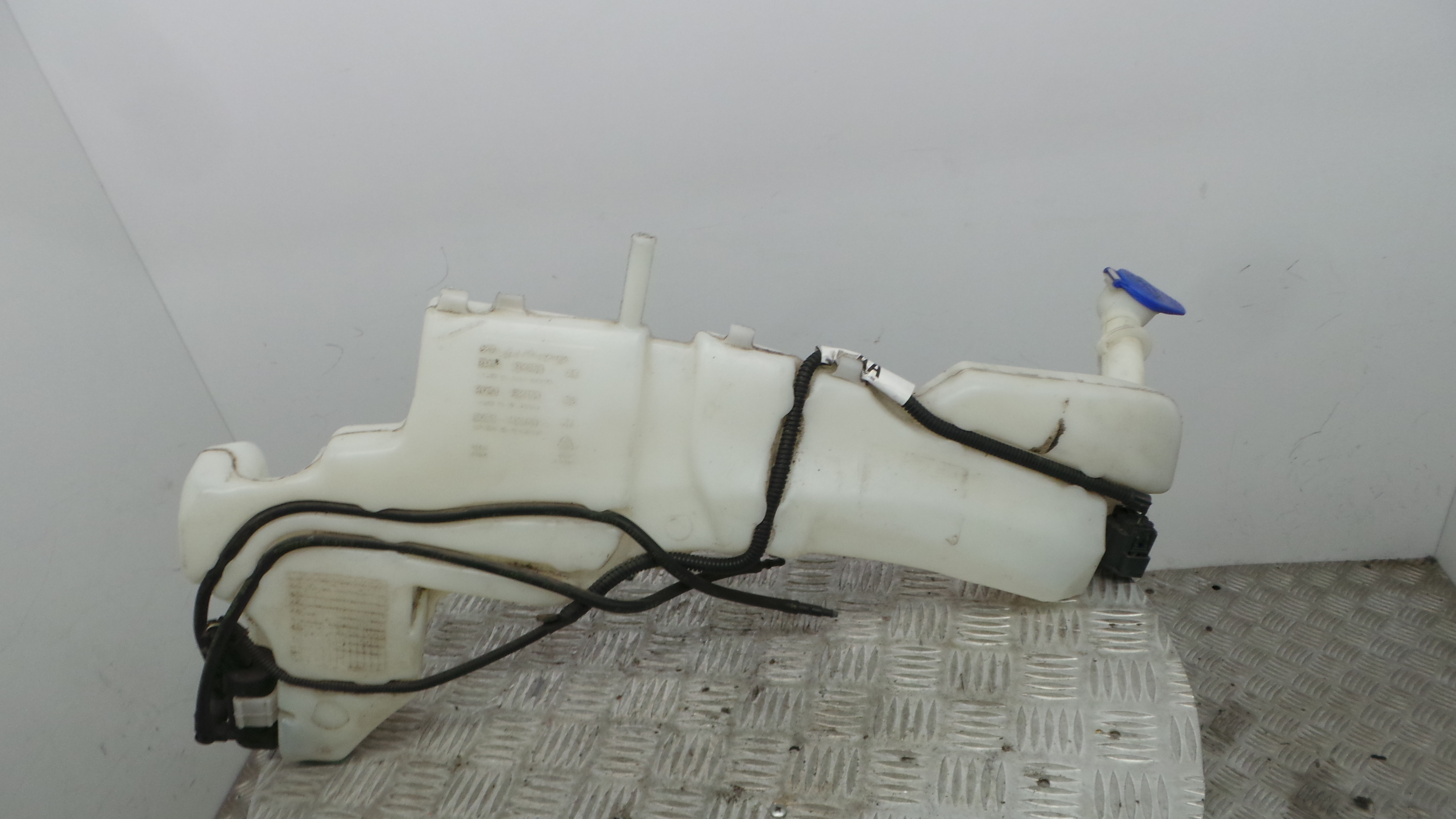 Deposito Reservatório Limpa Vidros Para Brisas 3M51-13K163-AC - FORD C-MAX (DM2)-33639426