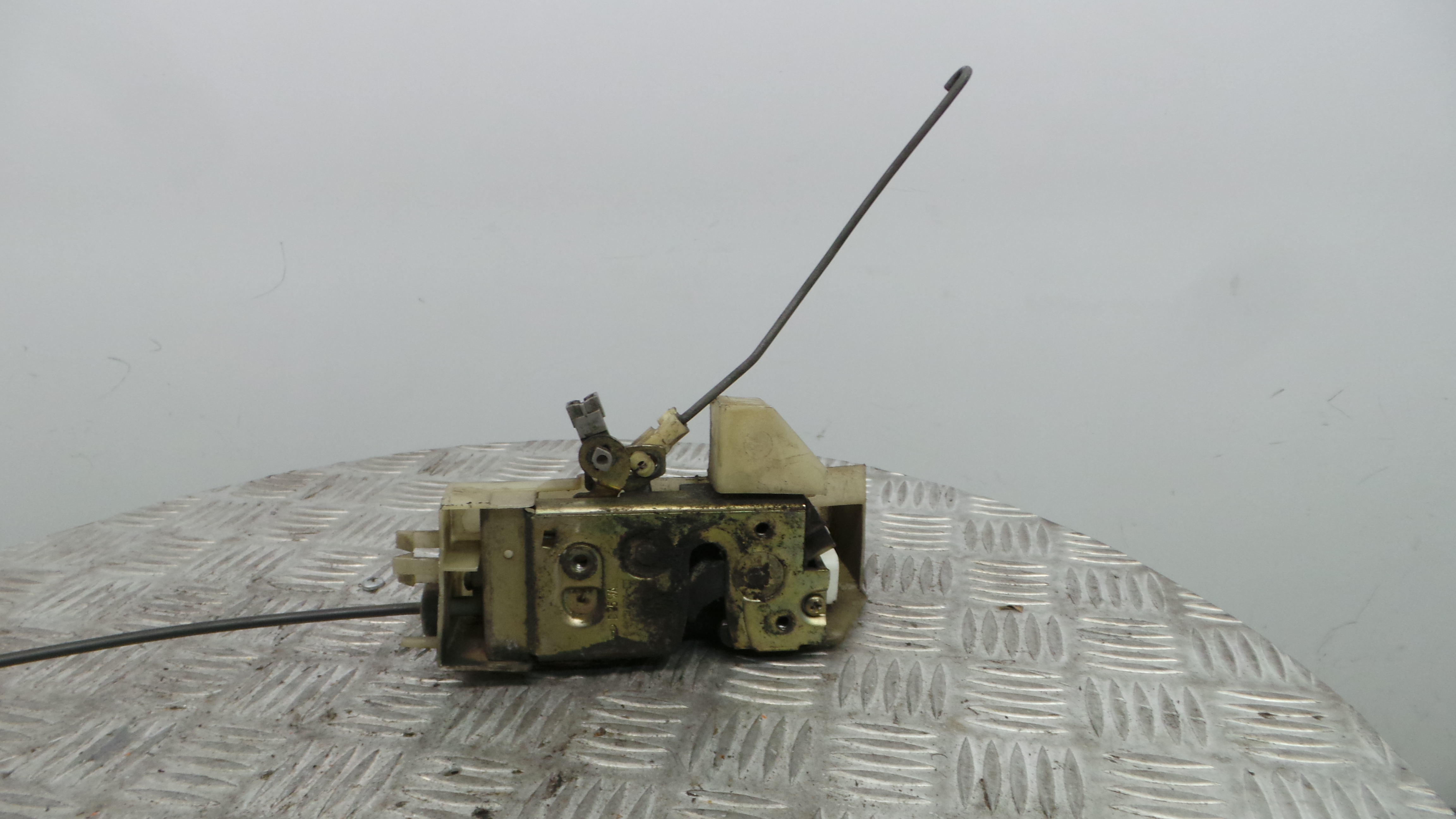 Fecho da Porta Frente Dto 96FG-B219A64-CD - FORD FIESTA IV (JA_, JB_), FIESTA Mk IV (JA_, JB_)-33639504