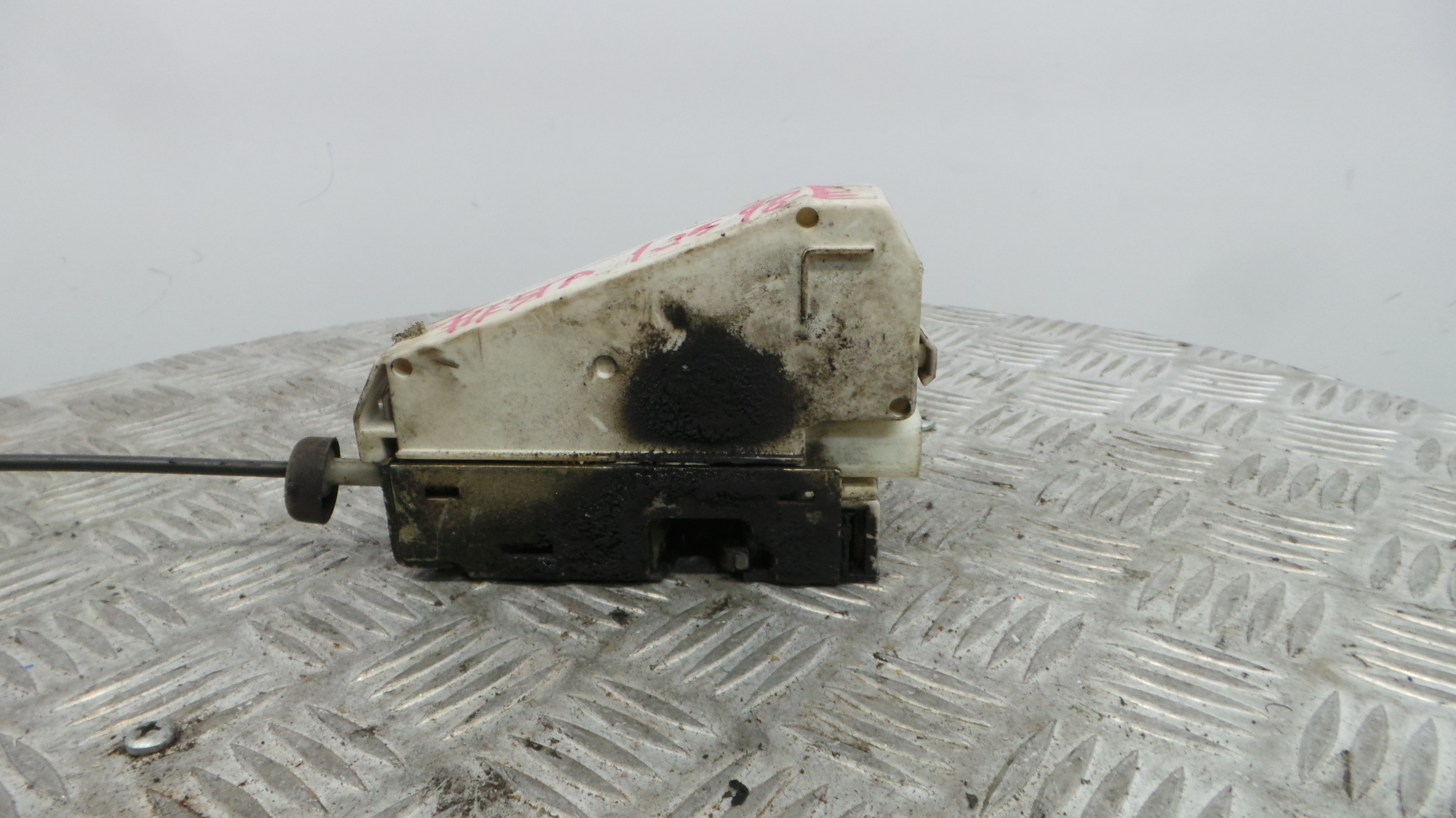 Fecho da Porta Frente Esq 93BG-220A20-BA - FORD FIESTA IV (JA_, JB_), FIESTA Mk IV (JA_, JB_)-33639509