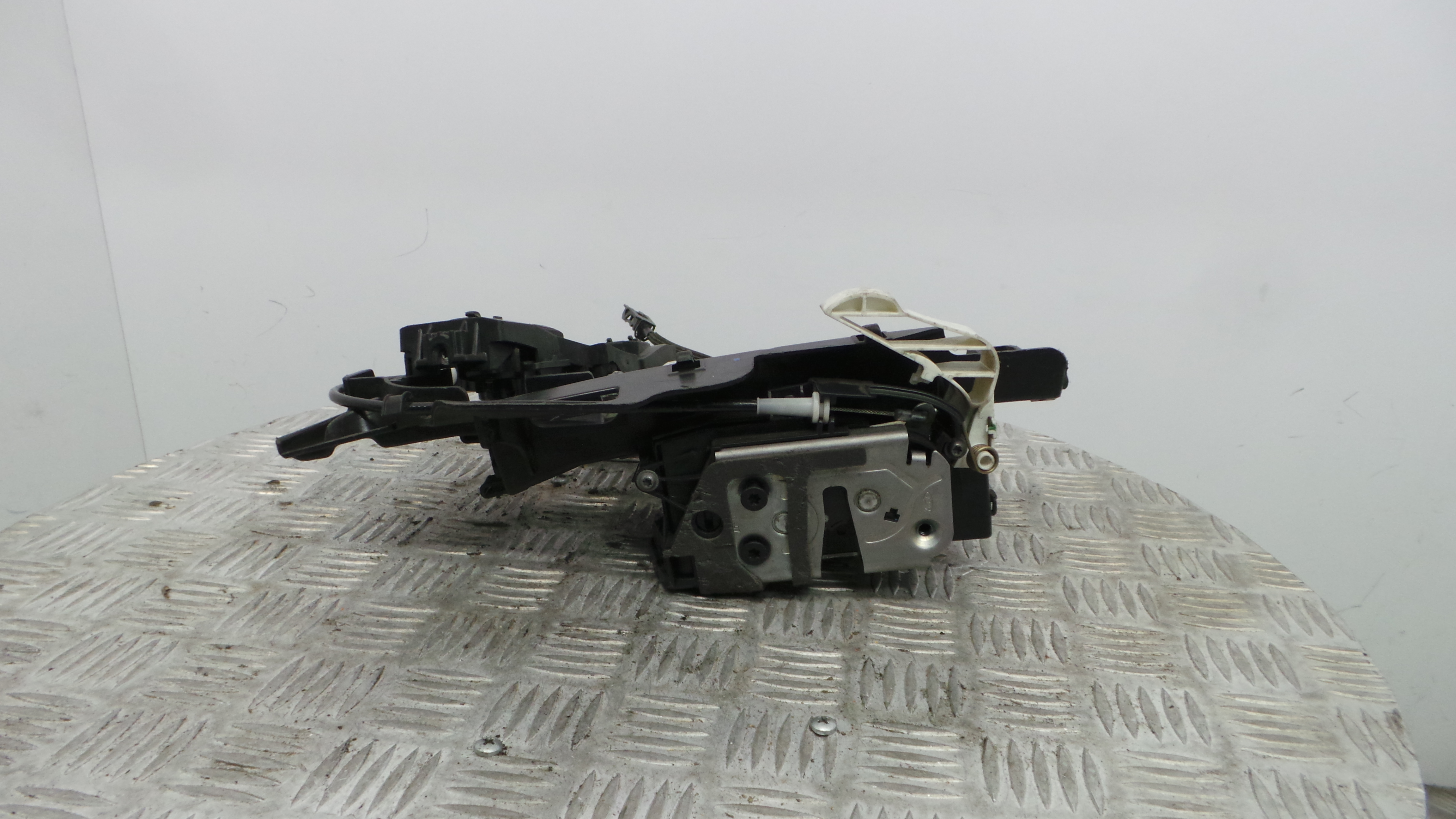 Fecho da Porta Frente Dto 8A6A-A21812-BD - FORD FIESTA VI (CB1, CCN)-33639520