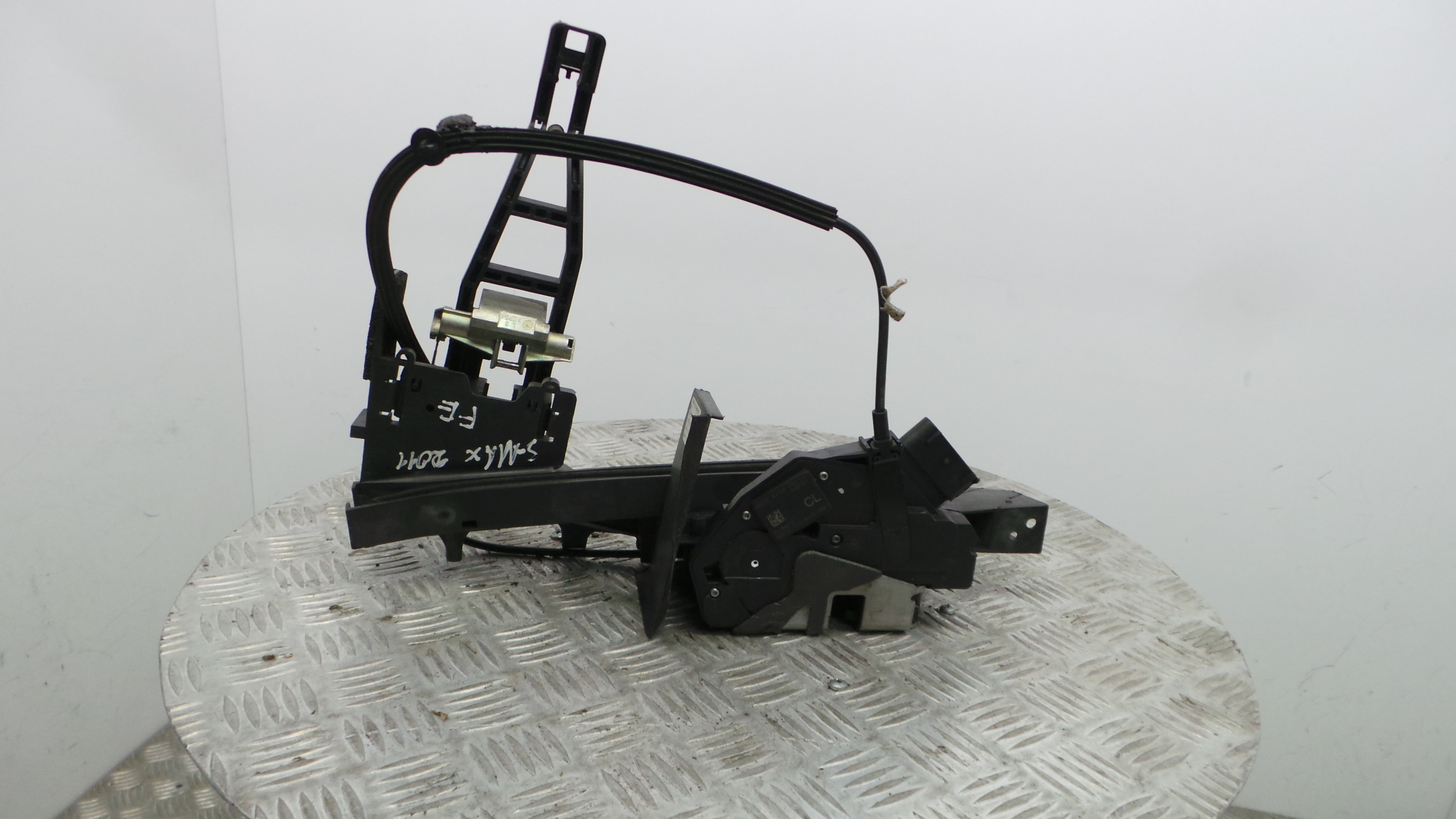 Fecho da Porta Frente Esq AM5A-U21813-AB - FORD C-MAX II (DXA/CB7, DXA/CEU)-33639533