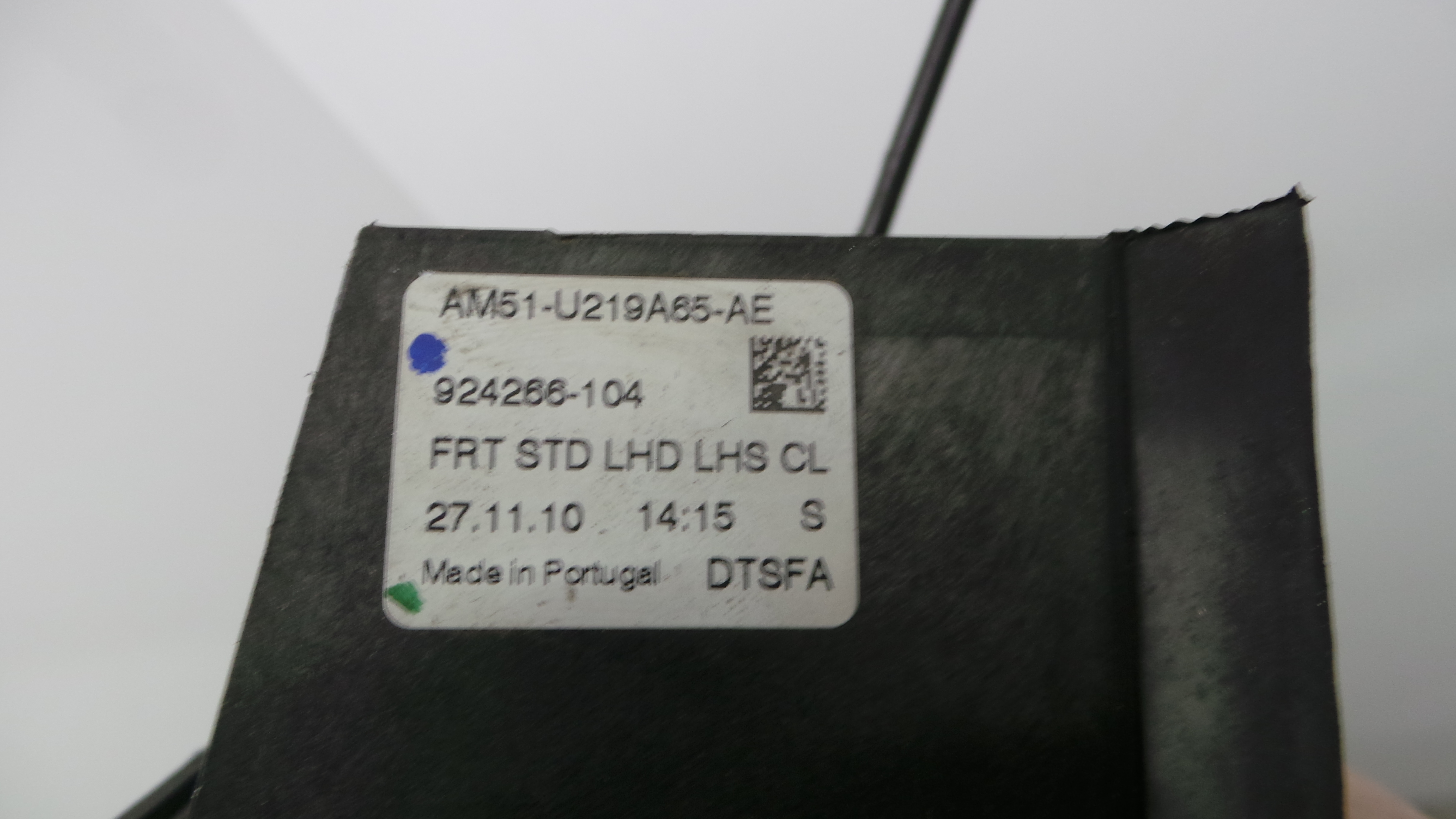 Fecho da Porta Frente Esq AM5A-U21813-AB - FORD C-MAX II (DXA/CB7, DXA/CEU)-33639533