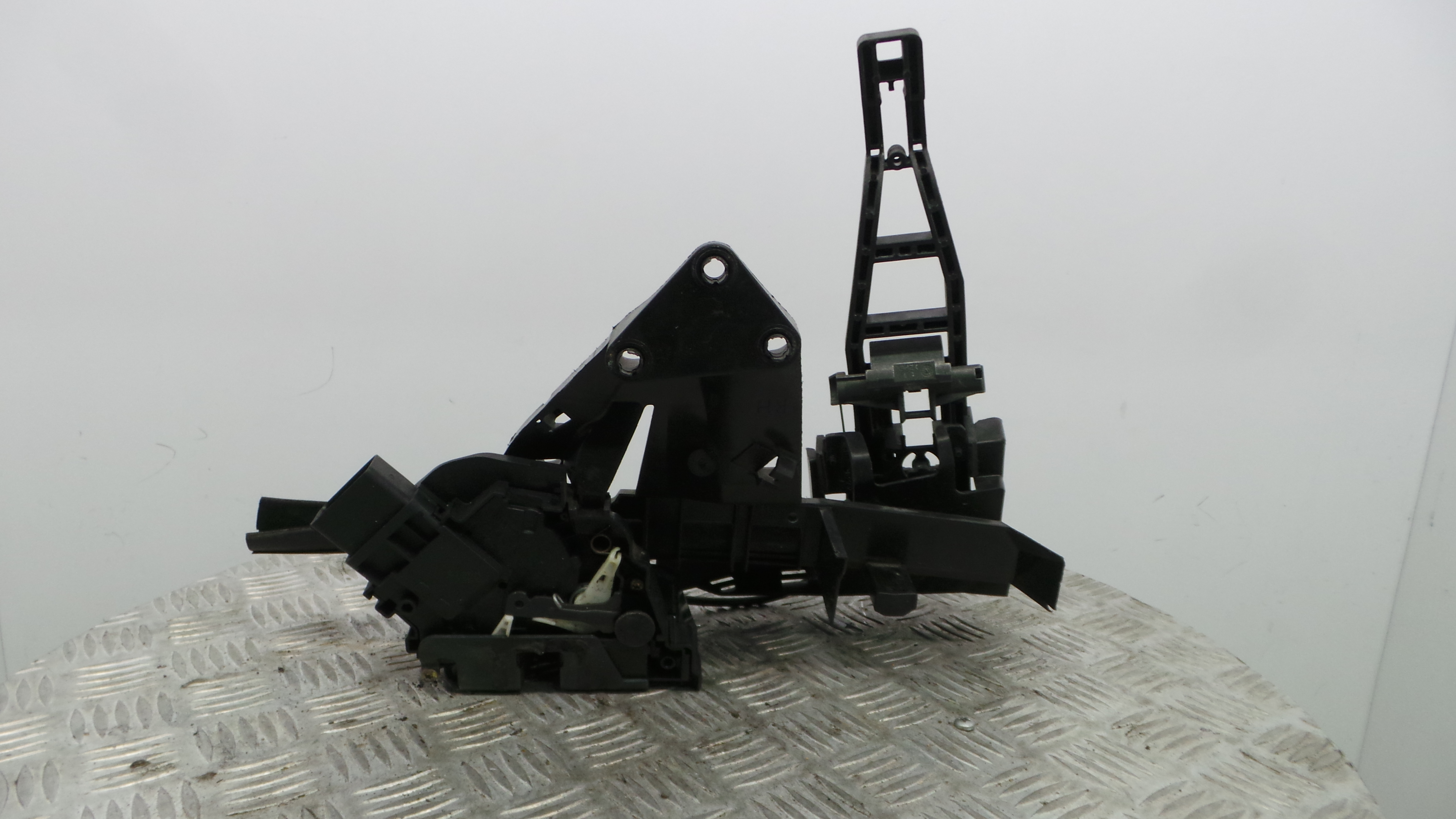Fecho da Porta Frente Dto 4M51-A21978-AC - FORD FOCUS II (DA_, HCP, DP)-33639538
