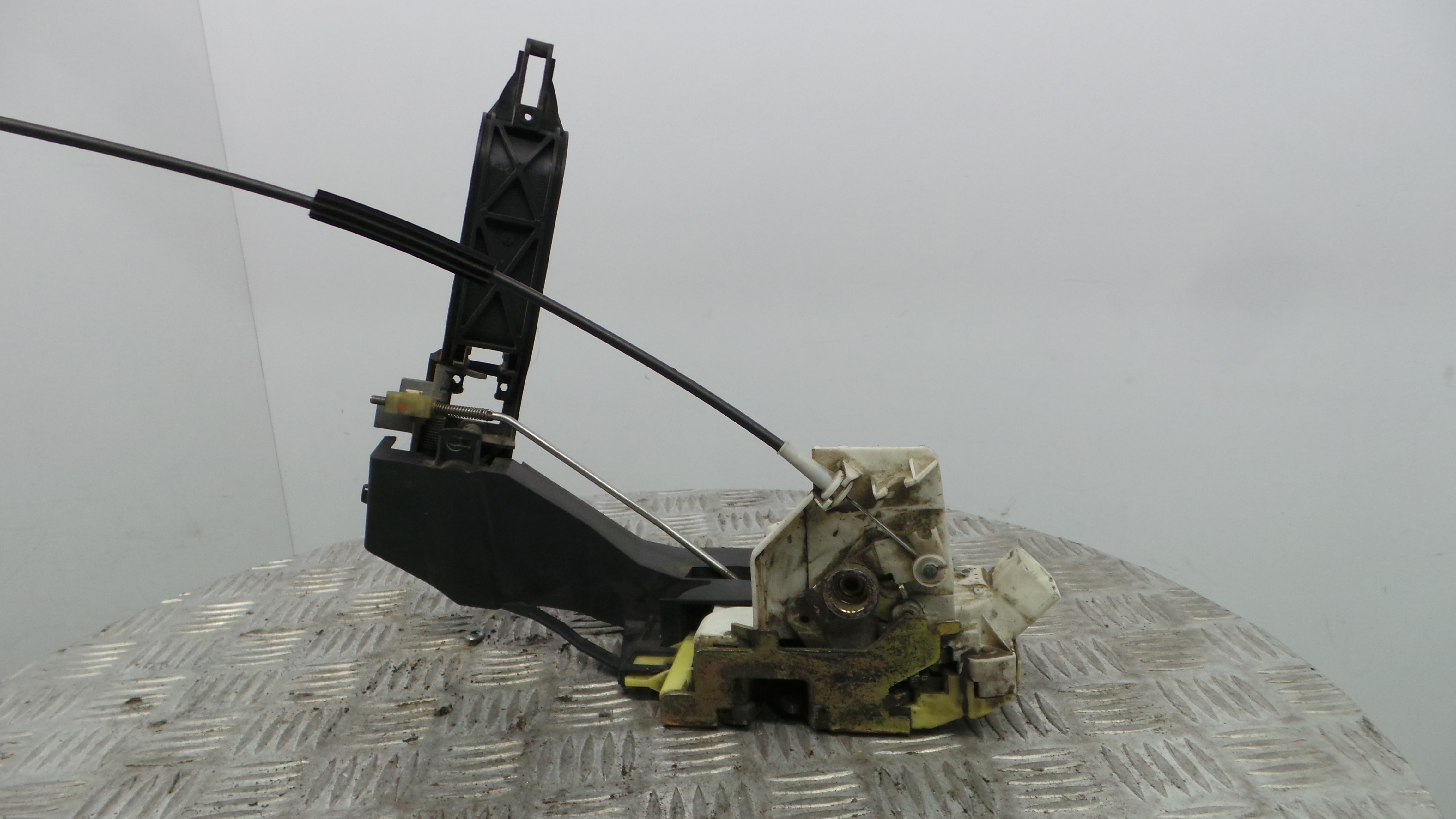 Fecho da Porta Frente Esq XS41-A21813-CF - FORD FOCUS I Clipper (DNW), FOCUS I Turnier (DNW)-33639561