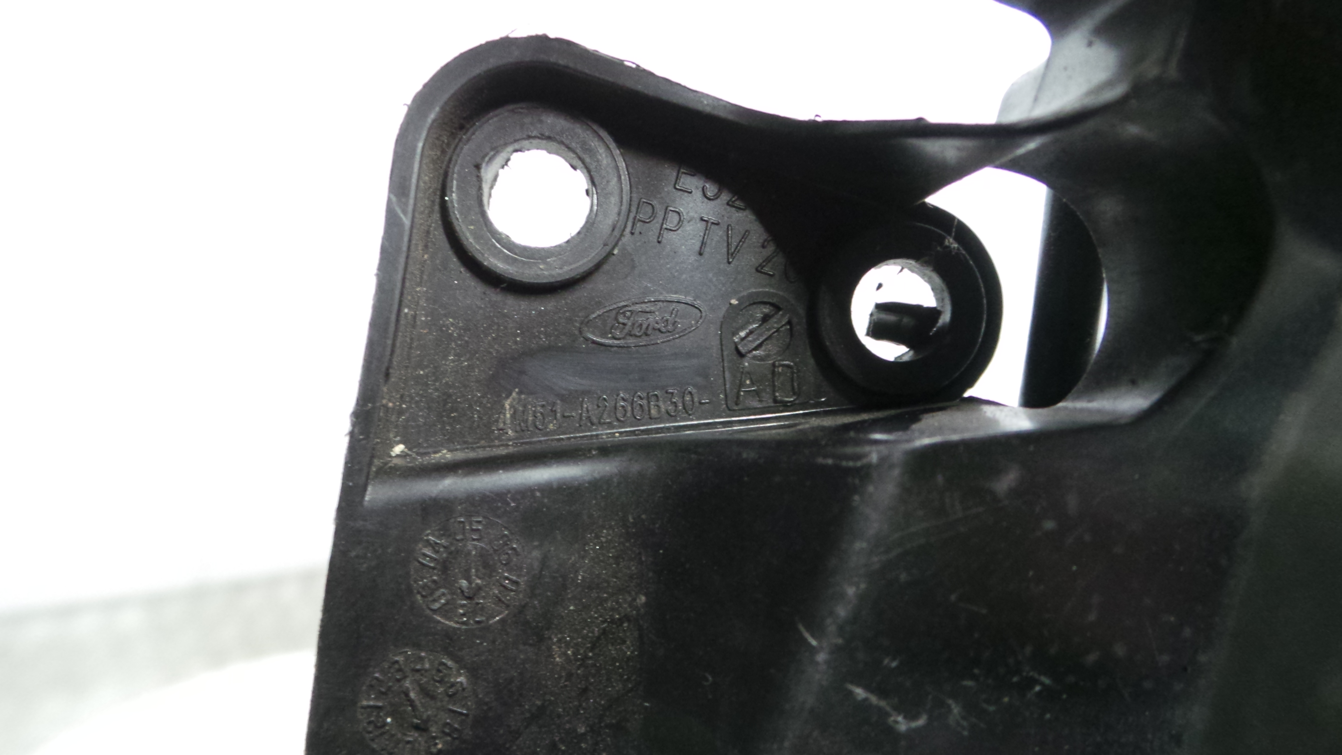 Fecho da Porta Frente Dto 4M5A-A26412-BE - FORD FOCUS II (DA_, HCP, DP)-33639575