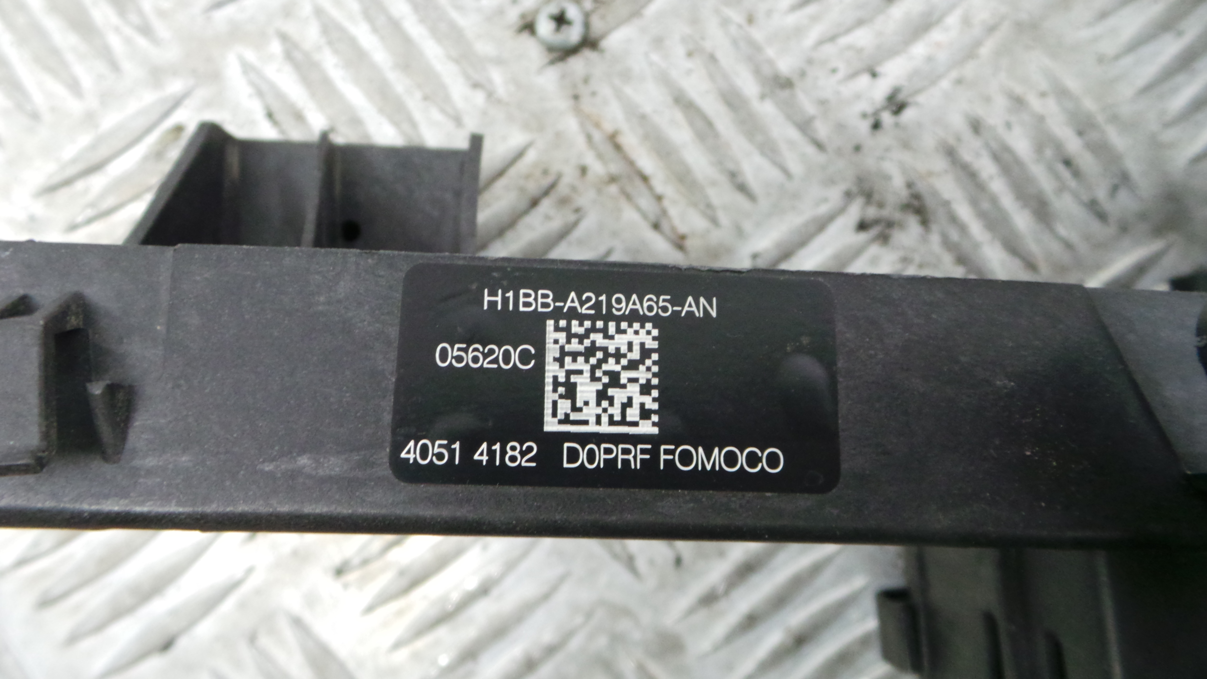 Fecho da Porta Frente Dto H1BB-A218A00-AE - FORD FIESTA VII (HJ, HF)-33639594