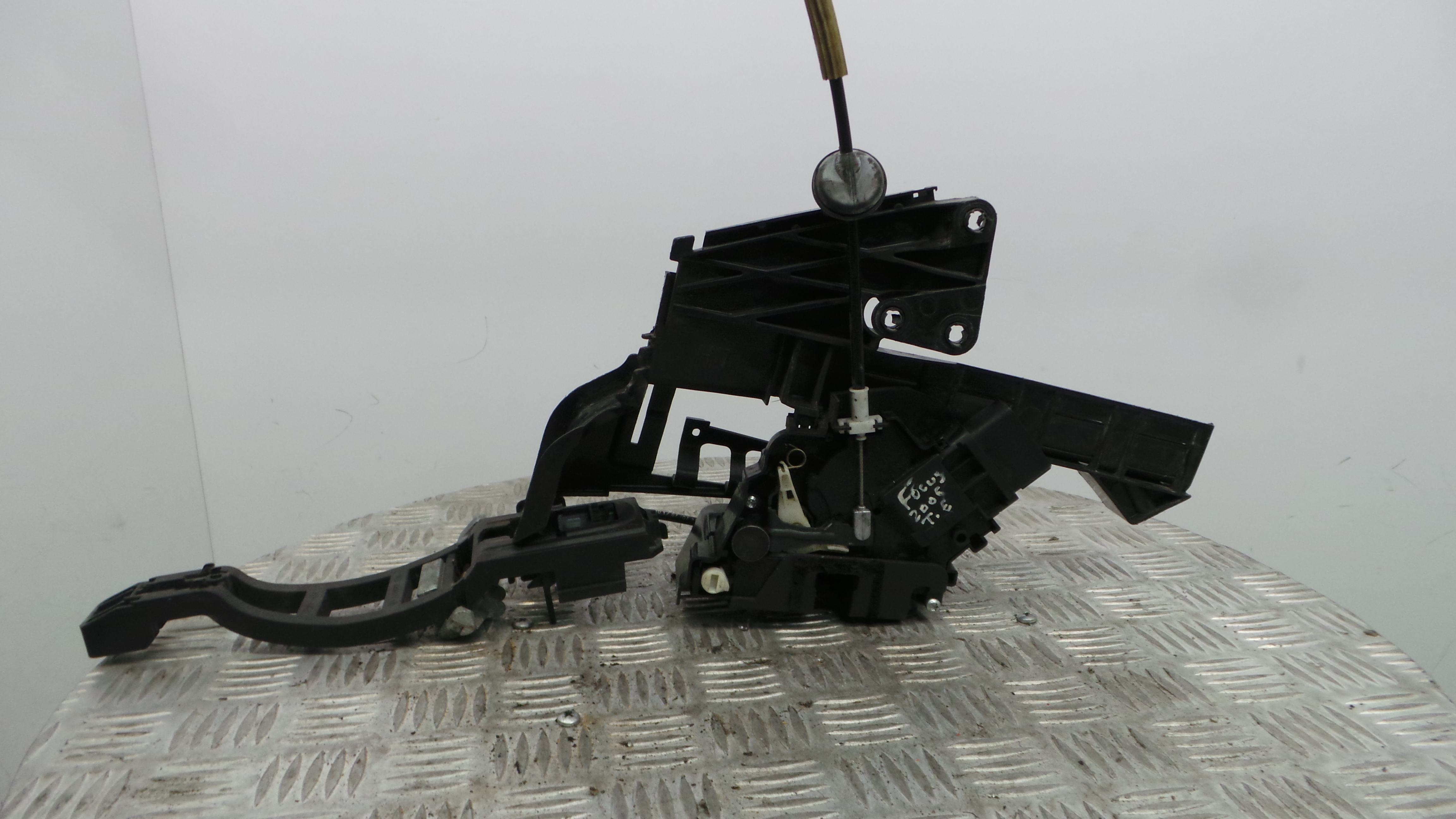 Fecho da Porta Trás Esq 4M5A-R26413-BC - FORD FOCUS II (DA_, HCP, DP)-33639599