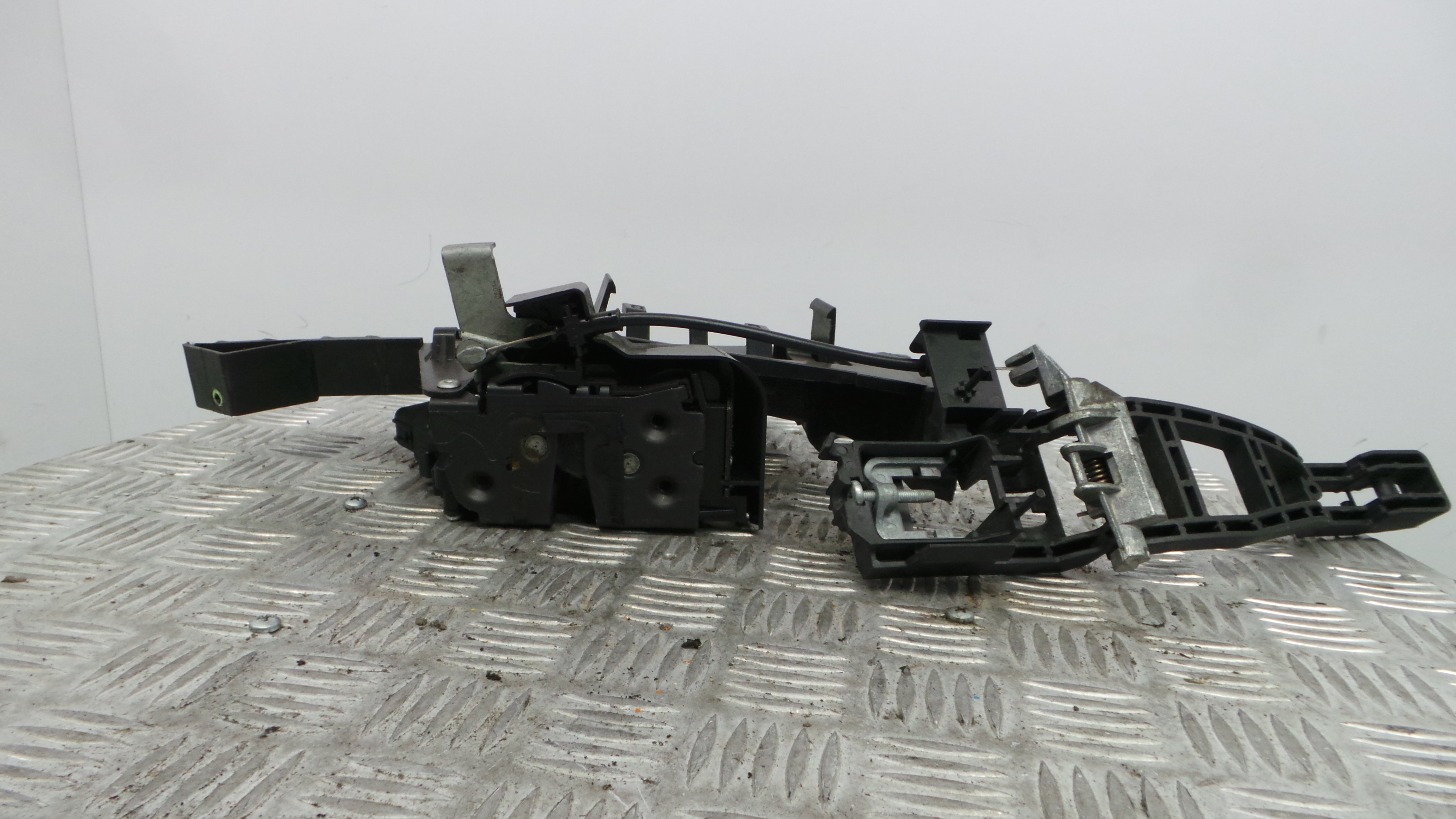 Fecho da Porta Trás Esq 4M5A-R26413-BC - FORD FOCUS II (DA_, HCP, DP)-33639599