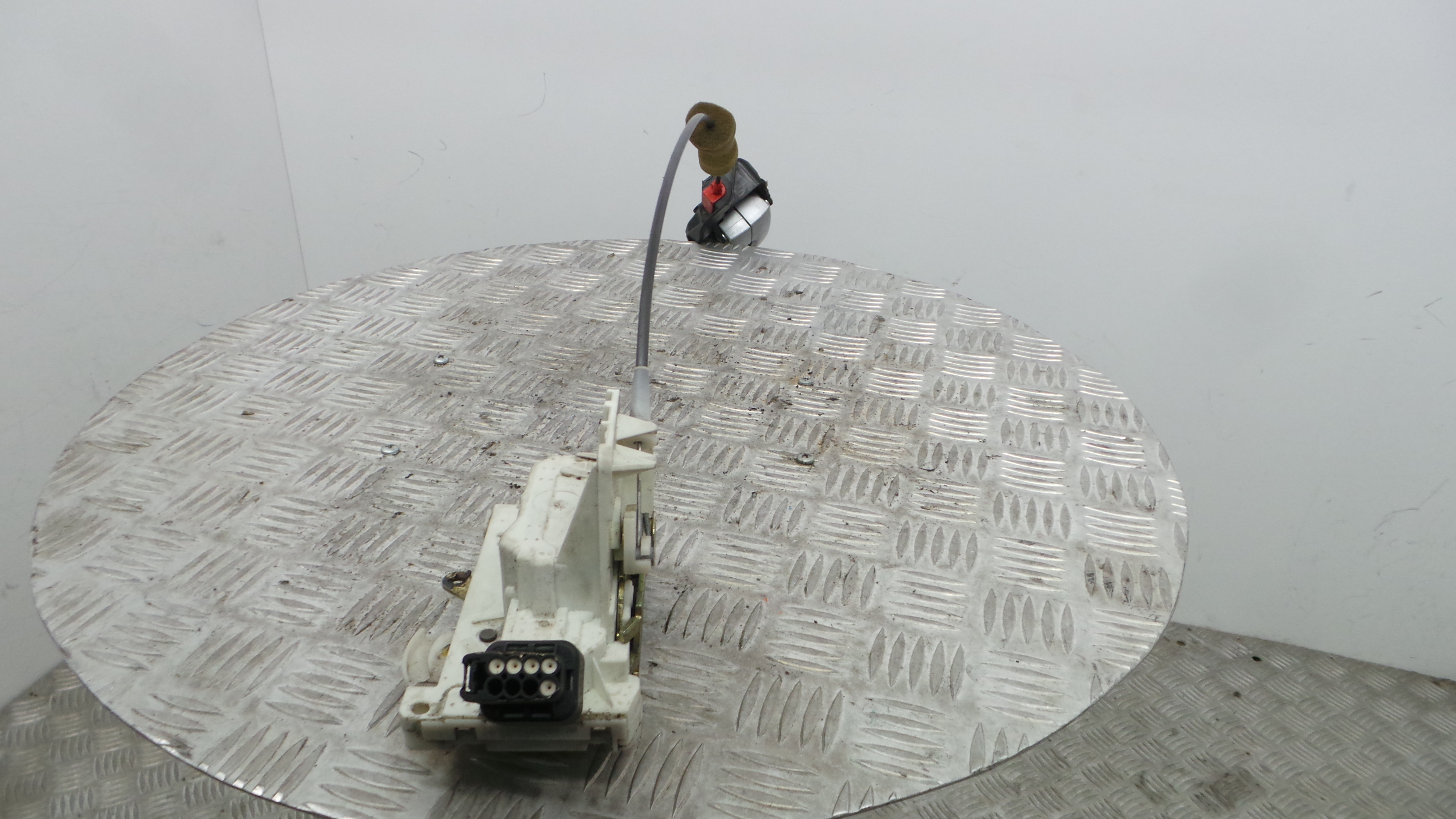 Fecho da Porta Frente Dto 1S7A-F21812-KA - FORD MONDEO III (B5Y)-33639610