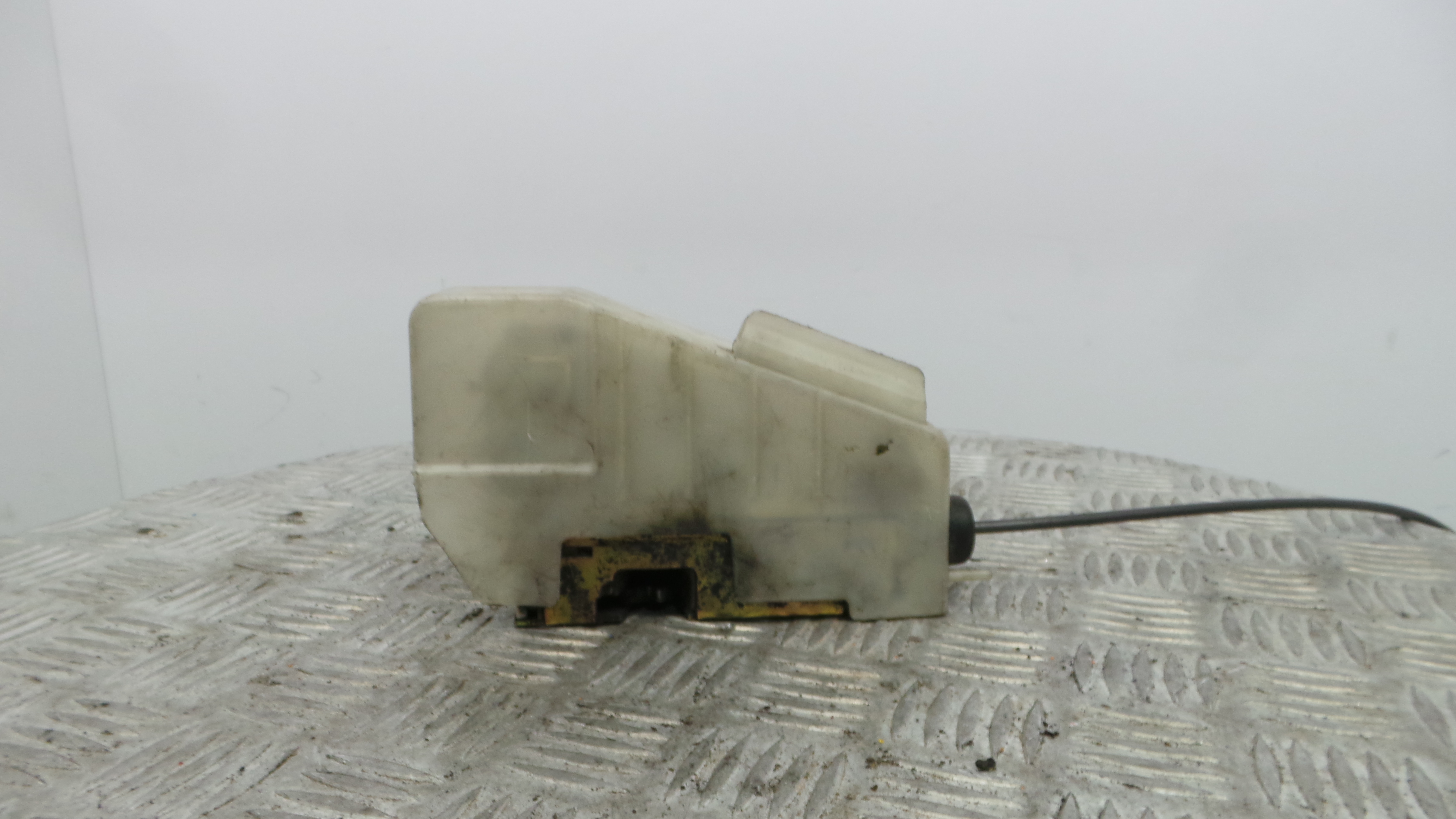 Fecho da Porta Trás Dto 96FG-A22600-AF - FORD FIESTA IV (JA_, JB_), FIESTA Mk IV (JA_, JB_)-33639640
