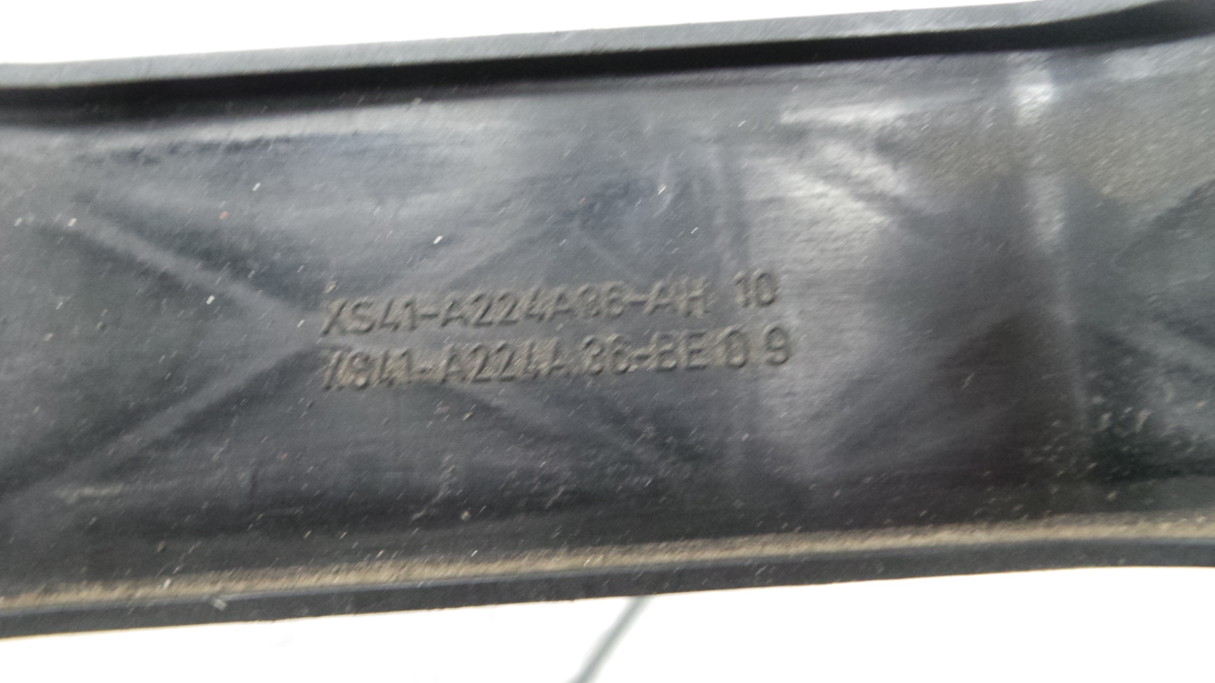 Fecho da Porta Dto 2S4A-21812-CB - FORD FOCUS I (DAW, DBW)-33639658