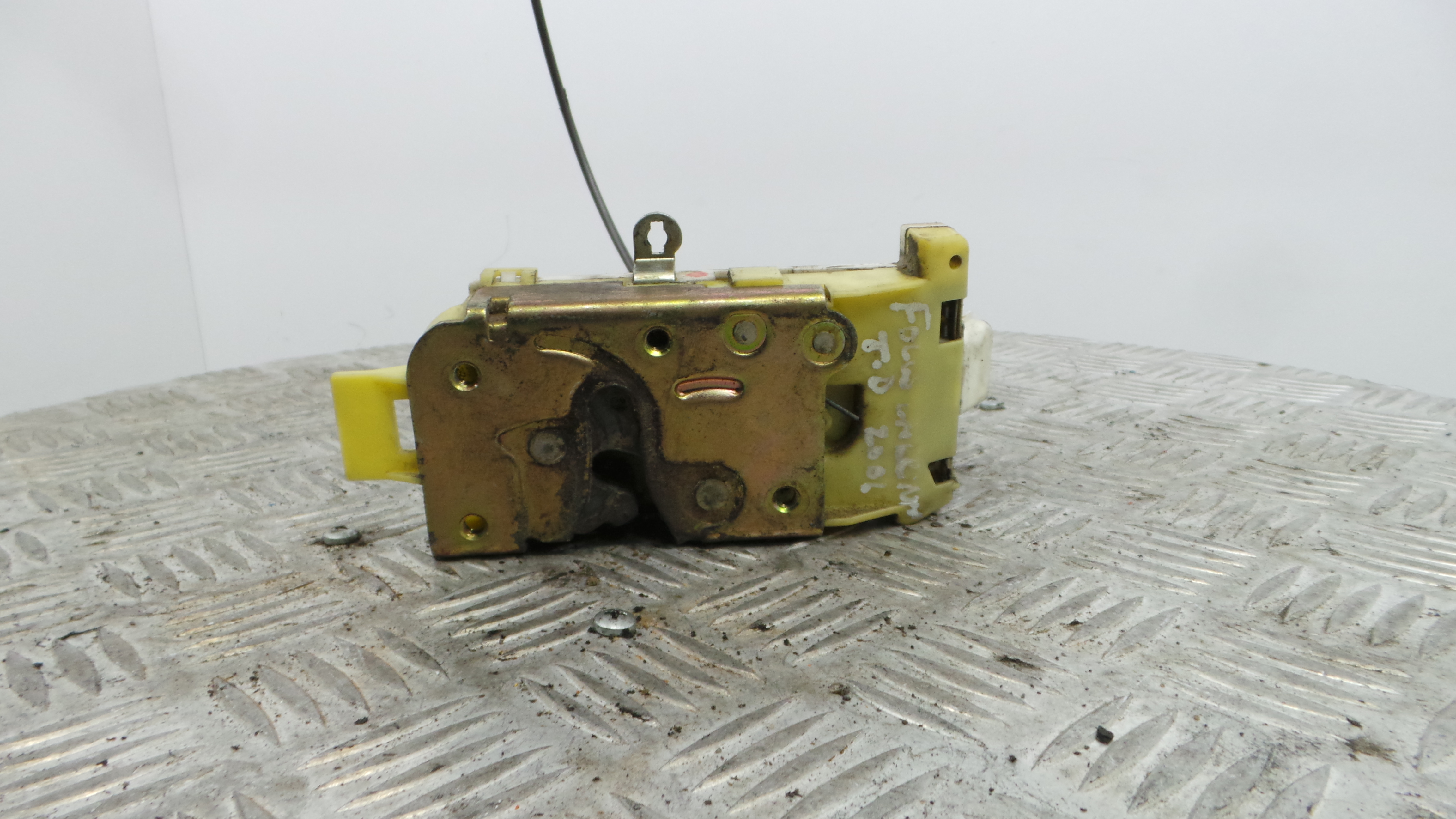 Fecho da Porta Trás Dto XS41-A26412-BH - FORD FOCUS I (DAW, DBW)-33639664