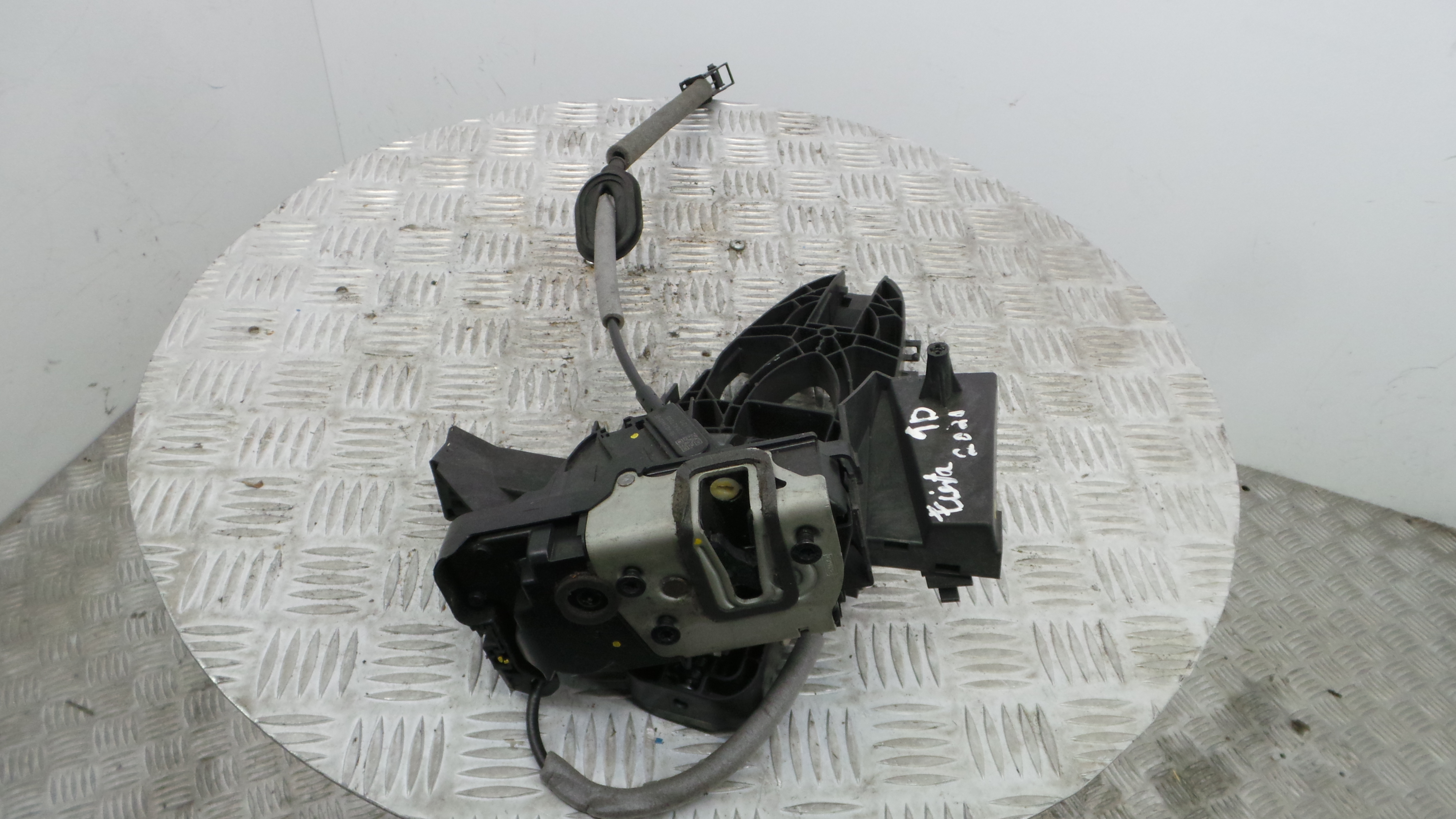 Fecho da Porta Trás Dto H1BB-A218A00-BE - FORD FIESTA VII (HJ, HF)-33639673