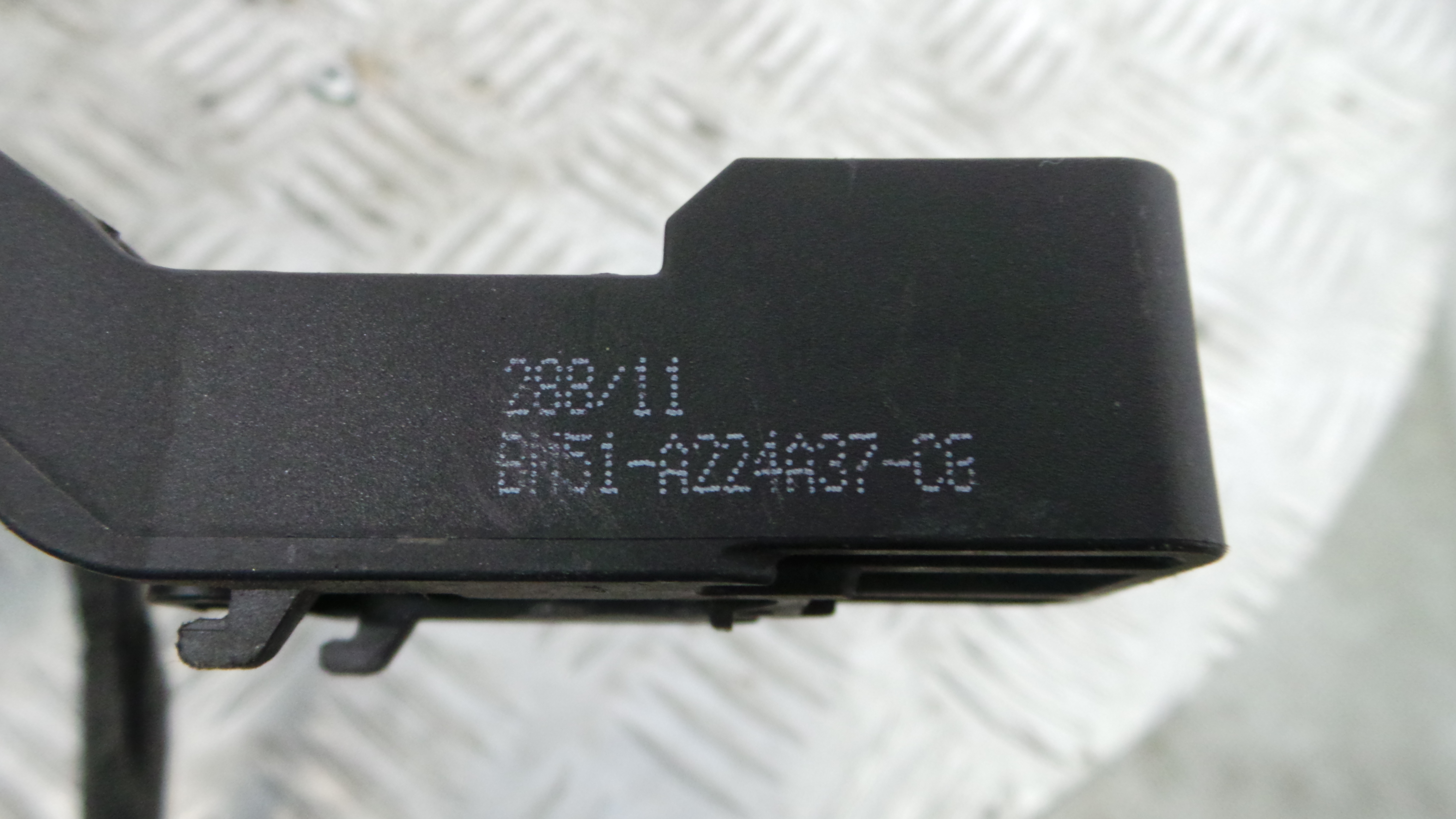 Fecho da Porta Trás Esq BM5A-A26413-AC - FORD FOCUS II (DA_, HCP, DP)-33639679