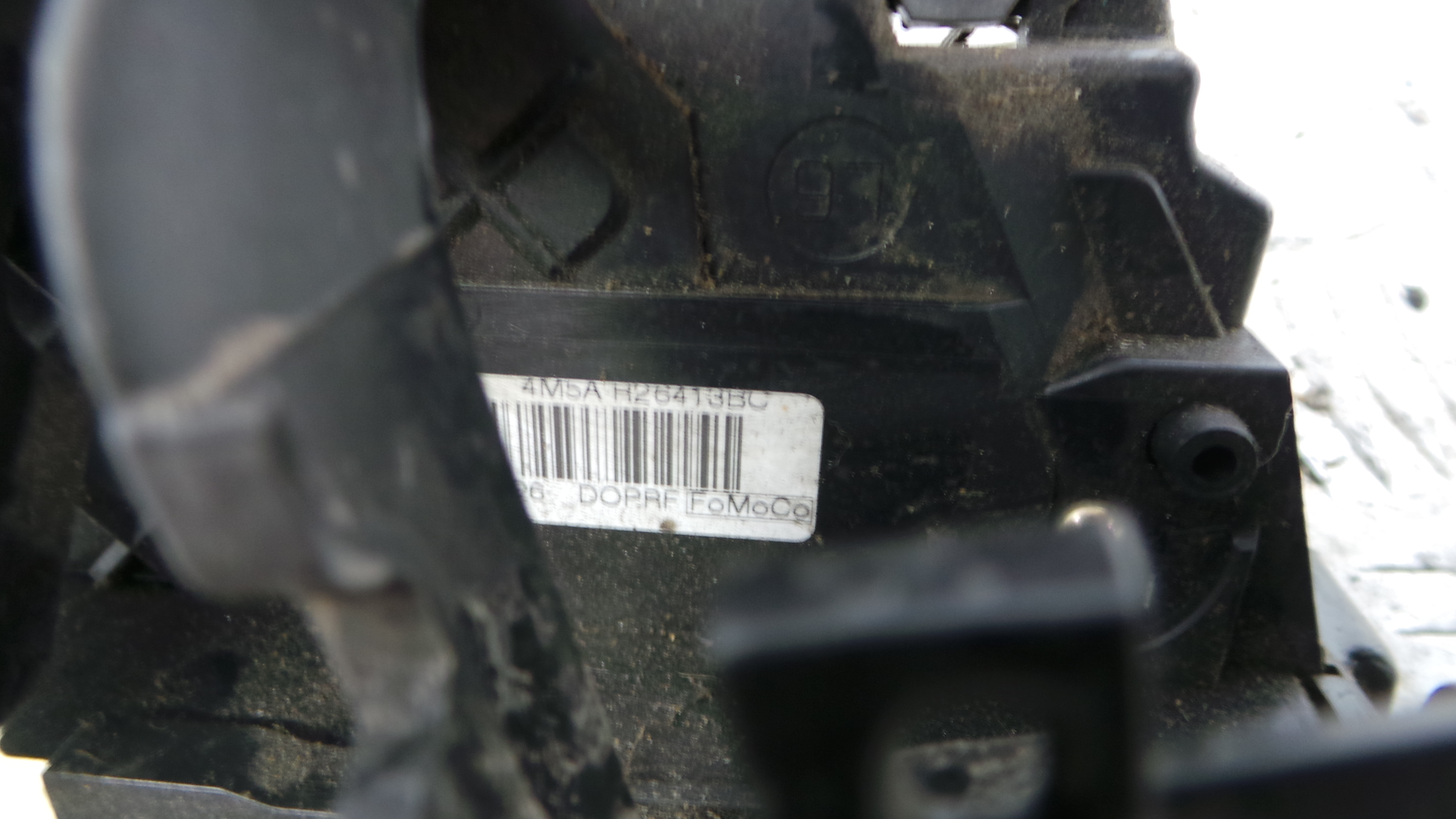 Fecho da Porta Trás Esq 4M5A-H26413-BC - FORD FOCUS II (DA_, HCP, DP)-33639699