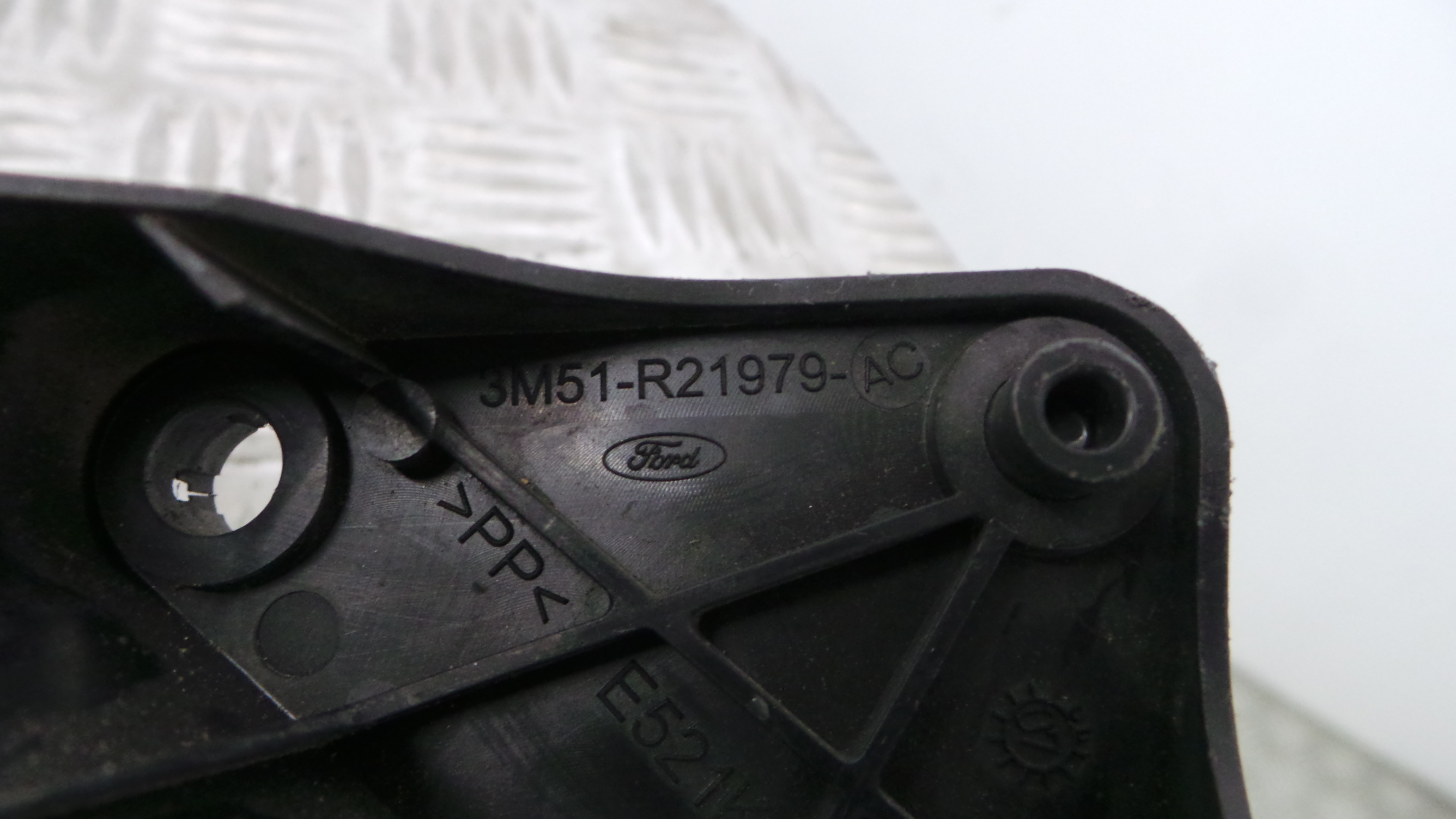 Fecho da Porta Frente Esq 3M5A-R21813-ER - FORD C-MAX (DM2)-33639707