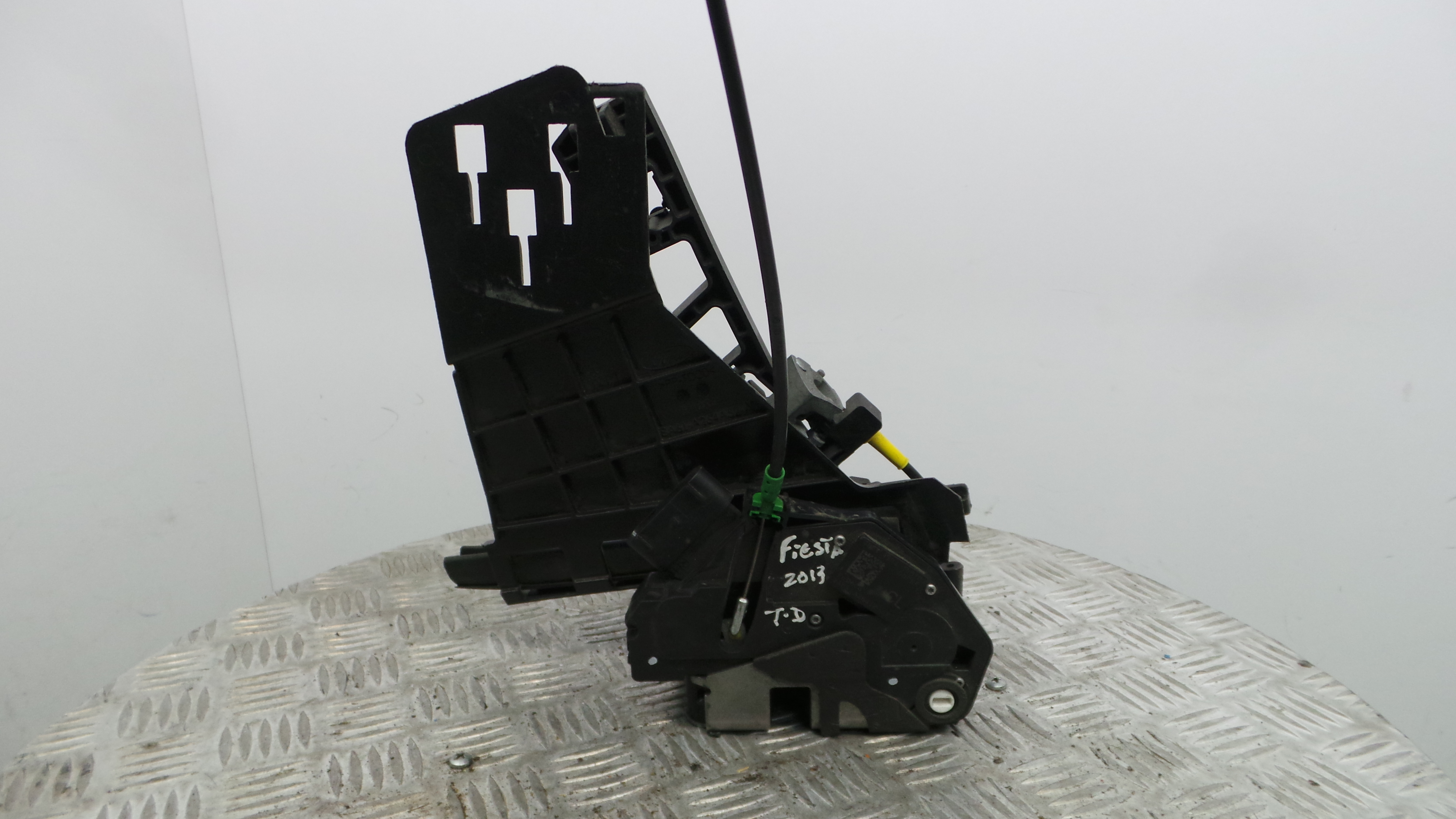 Fecho da Porta Trás Dto 8A6A-A26412-AF - FORD FIESTA VI (CB1, CCN)-33639795