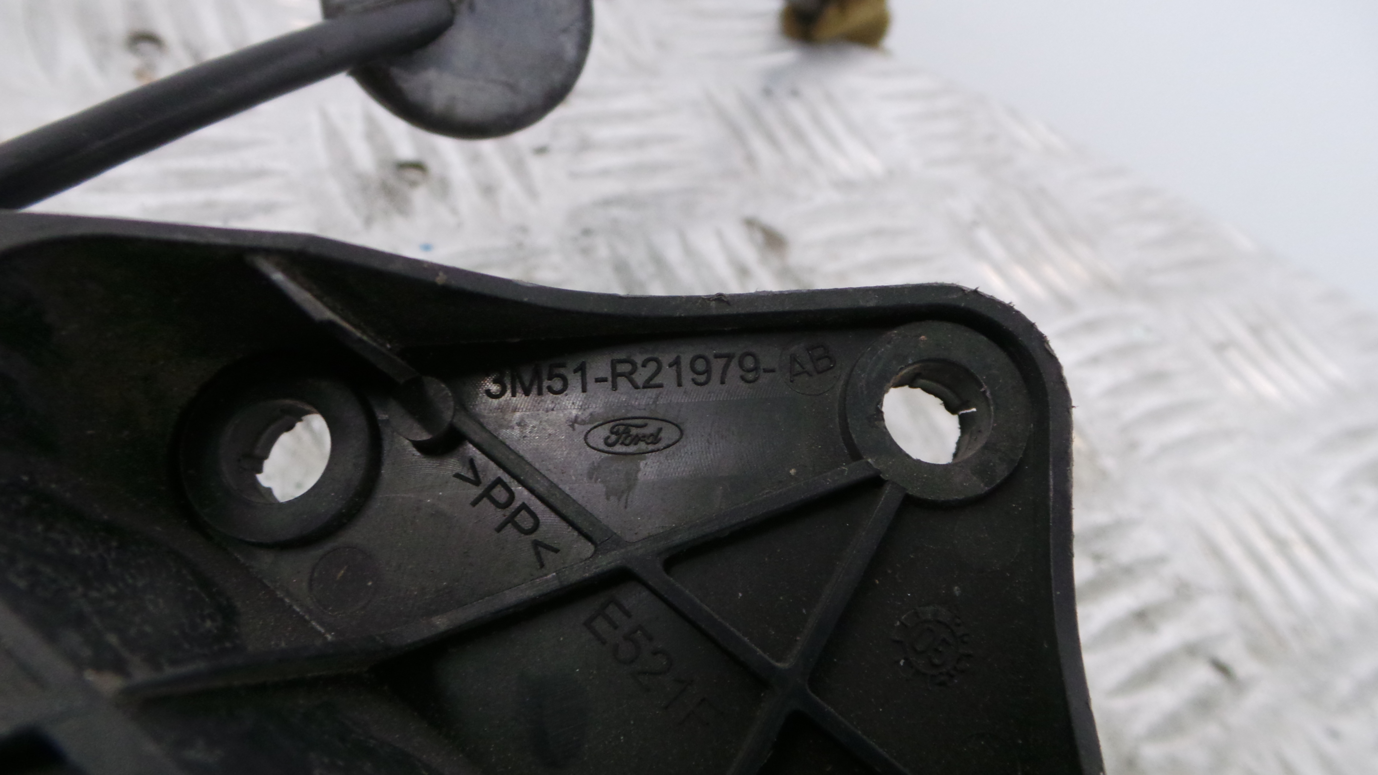 Fecho da Porta Frente Esq 3M51-R21979-AB - FORD FOCUS C-MAX (DM2)-33639821