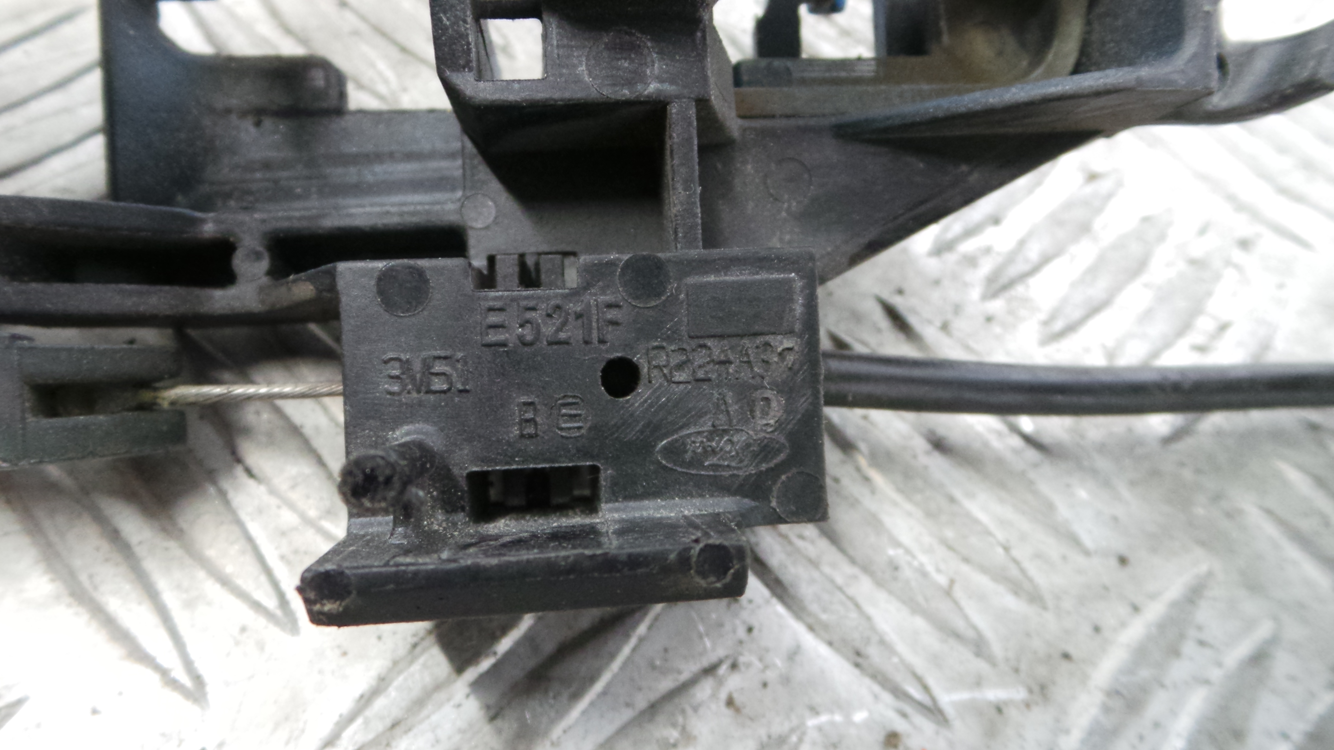 Fecho da Porta Frente Esq 3M51-R21979-AB - FORD FOCUS C-MAX (DM2)-33639821