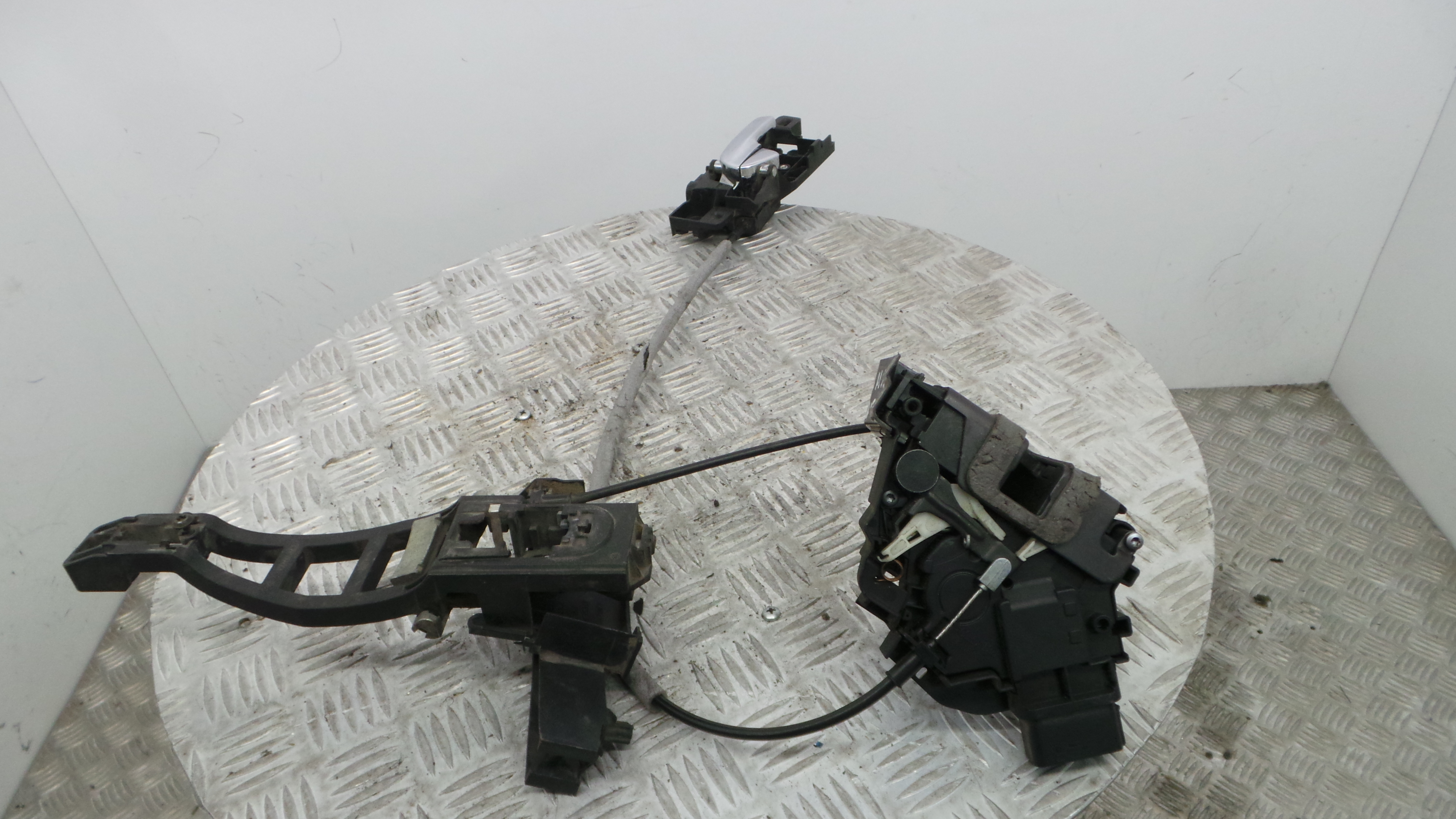 Fecho da Porta Frente Esq 6M2A-R21812-AB - FORD S-MAX (WA6)-33639838