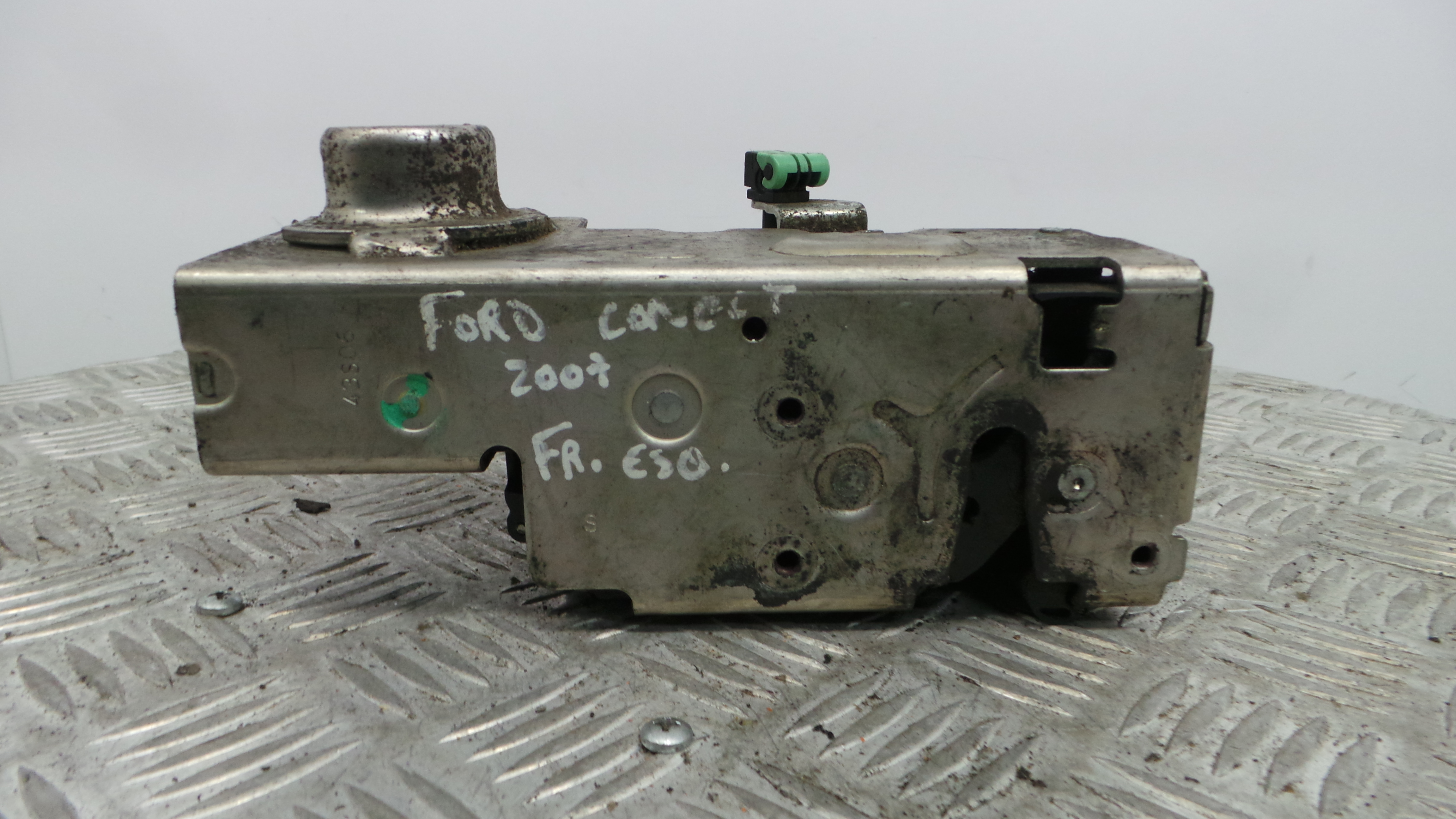 Fecho da Porta Frente Esq 2T1A-V21813-BG - FORD TOURNEO CONNECT-33639844