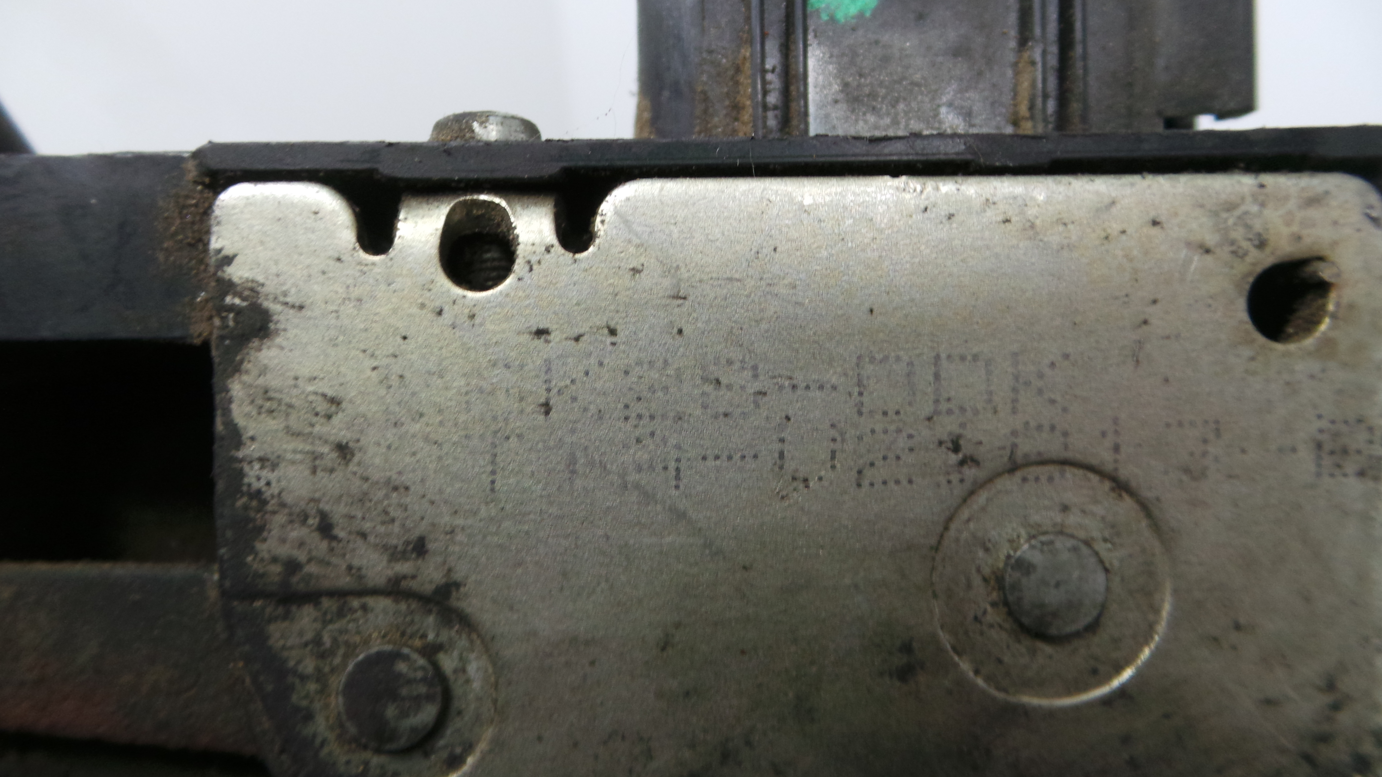 Fecho da Porta Frente Esq 2T1A-V21813-BG - FORD TOURNEO CONNECT-33639844