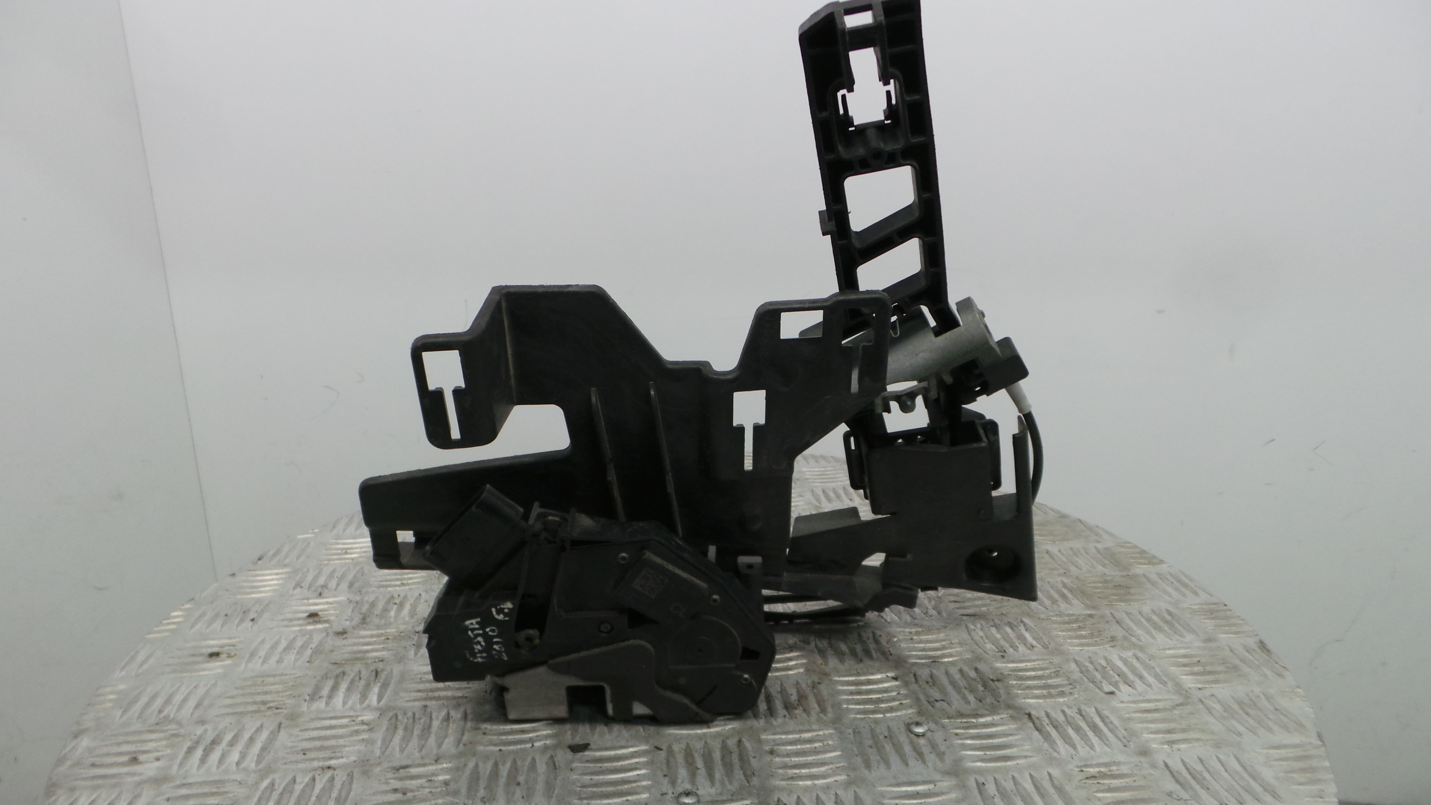 Fecho da Porta Frente Dto 8A6A-A21812-BC - FORD FIESTA VI (CB1, CCN)-33639855