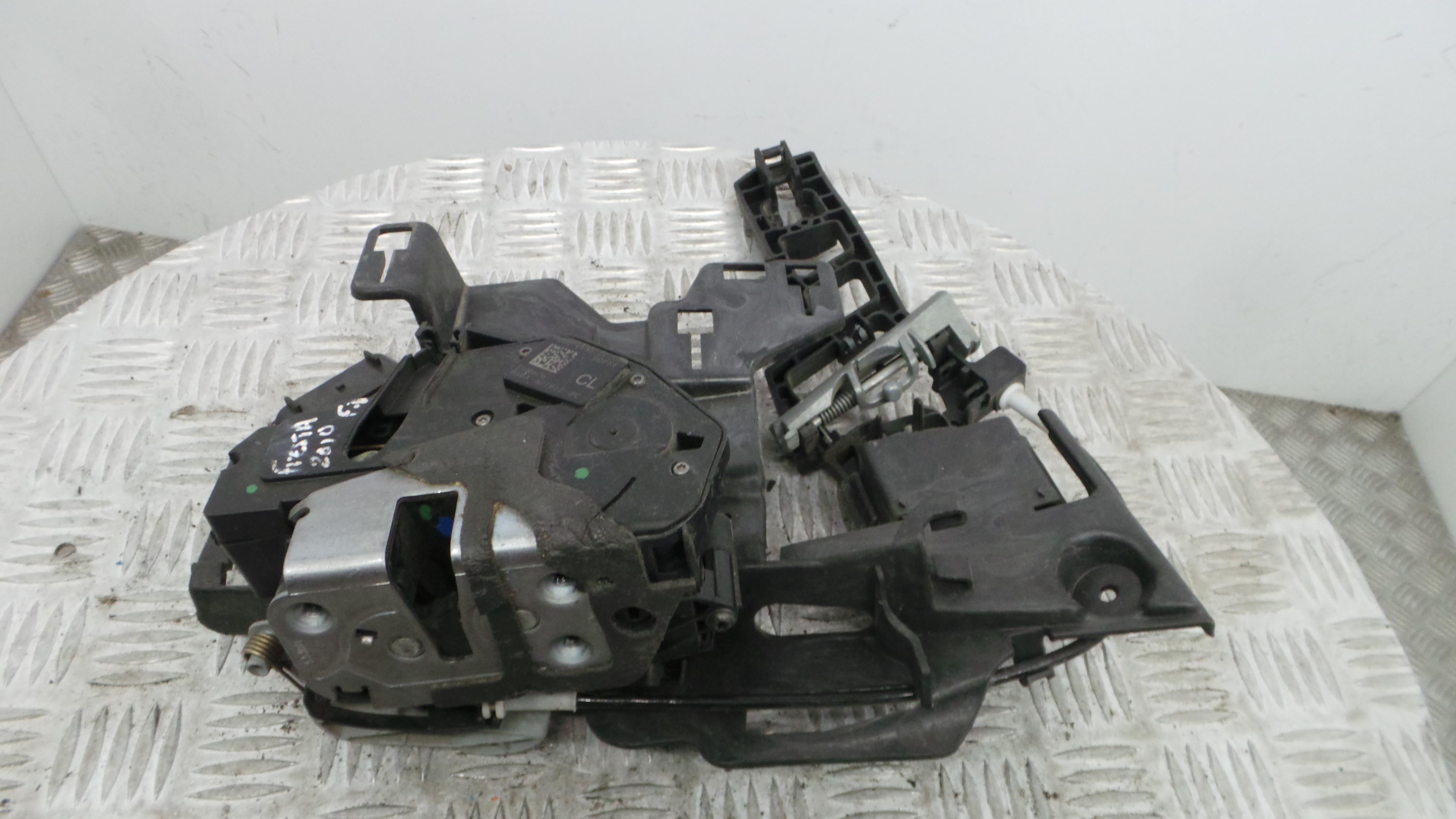 Fecho da Porta Frente Dto 8A6A-A21812-BC - FORD FIESTA VI (CB1, CCN)-33639855