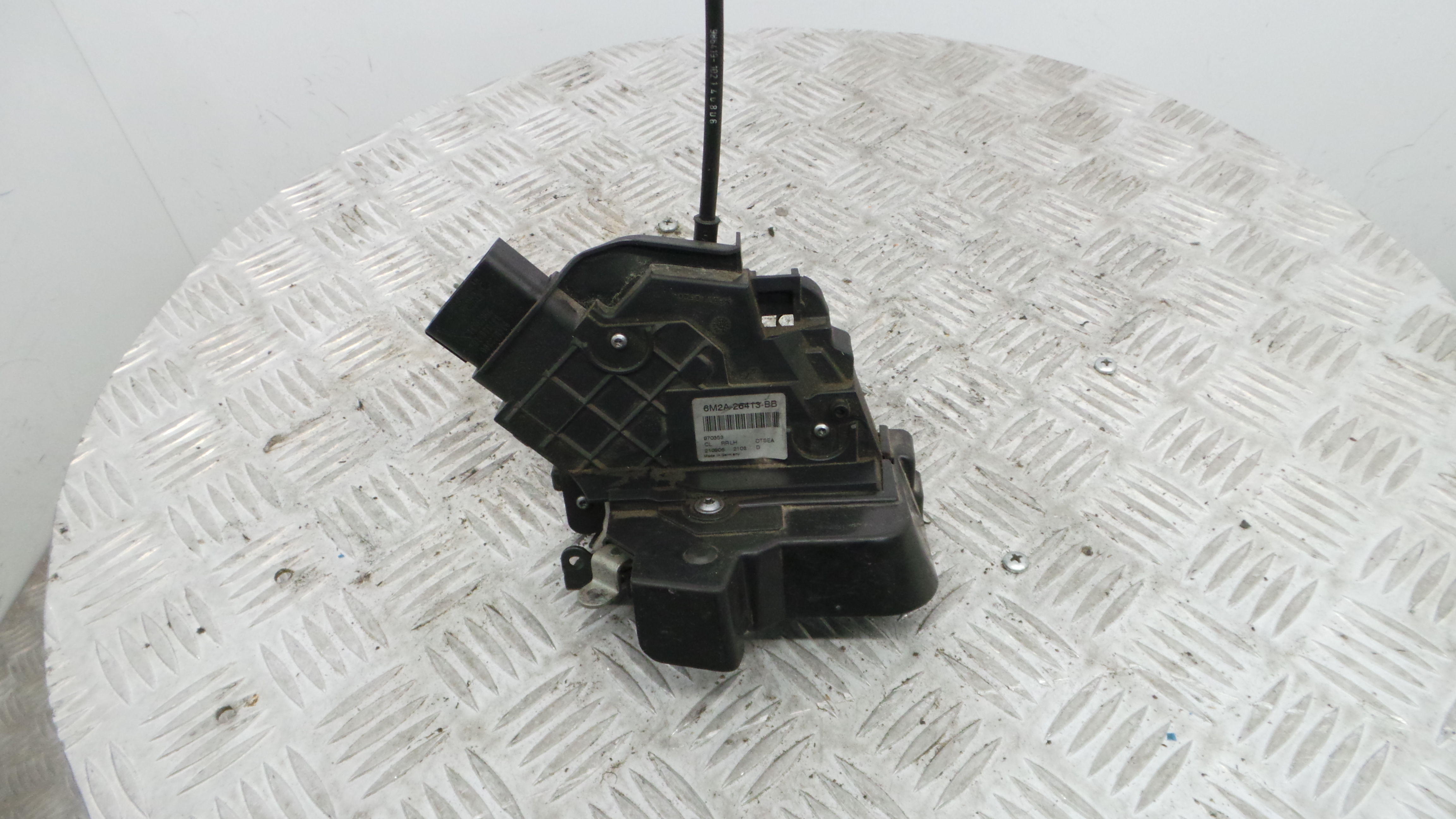 Fecho da Porta Trás Esq 6M2A-26413-BB - FORD S-MAX (WA6)-33639862