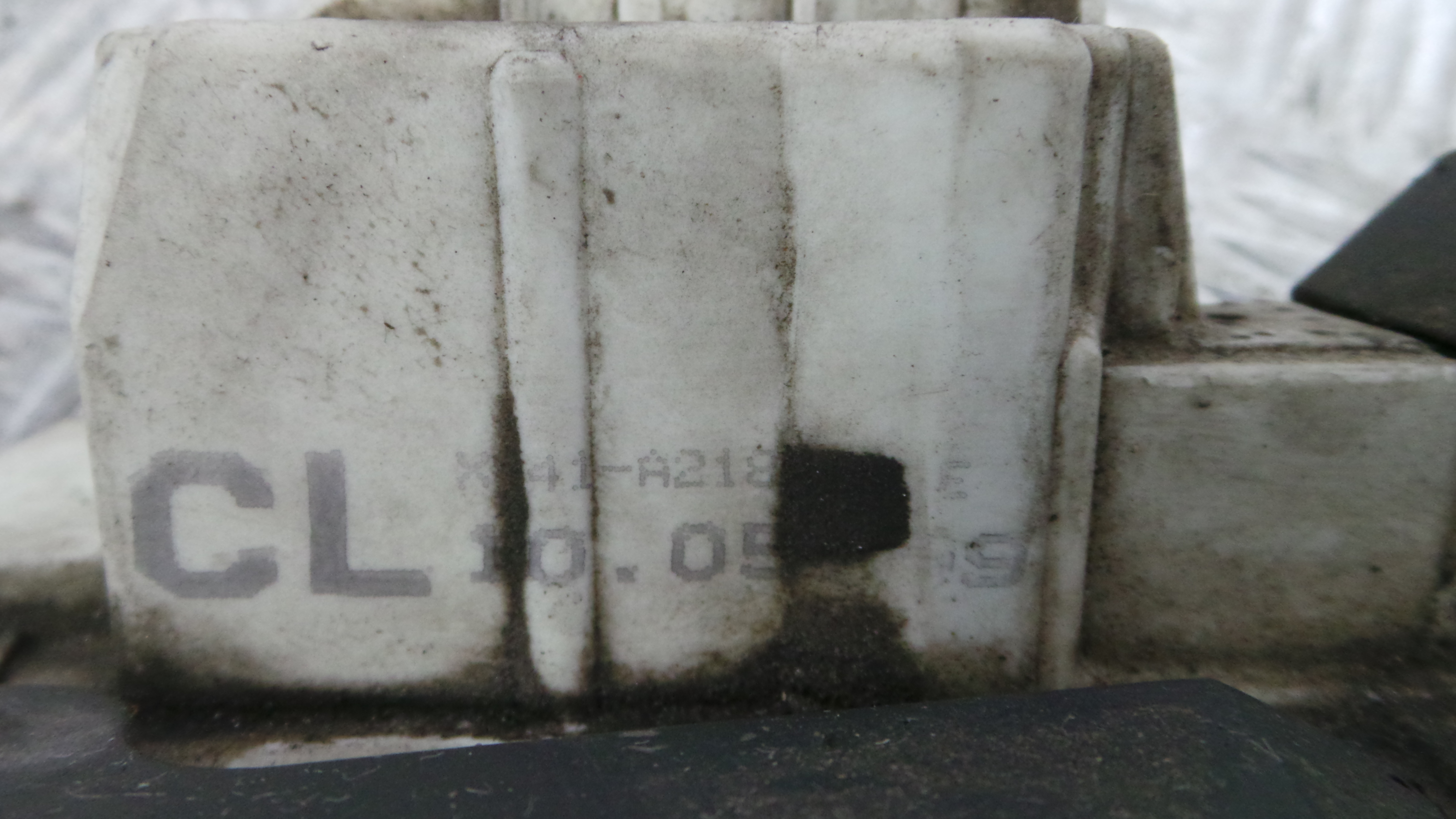 Fecho da Porta Frente Dto XS41-A21812-DE - FORD FOCUS I (DAW, DBW)-33639884