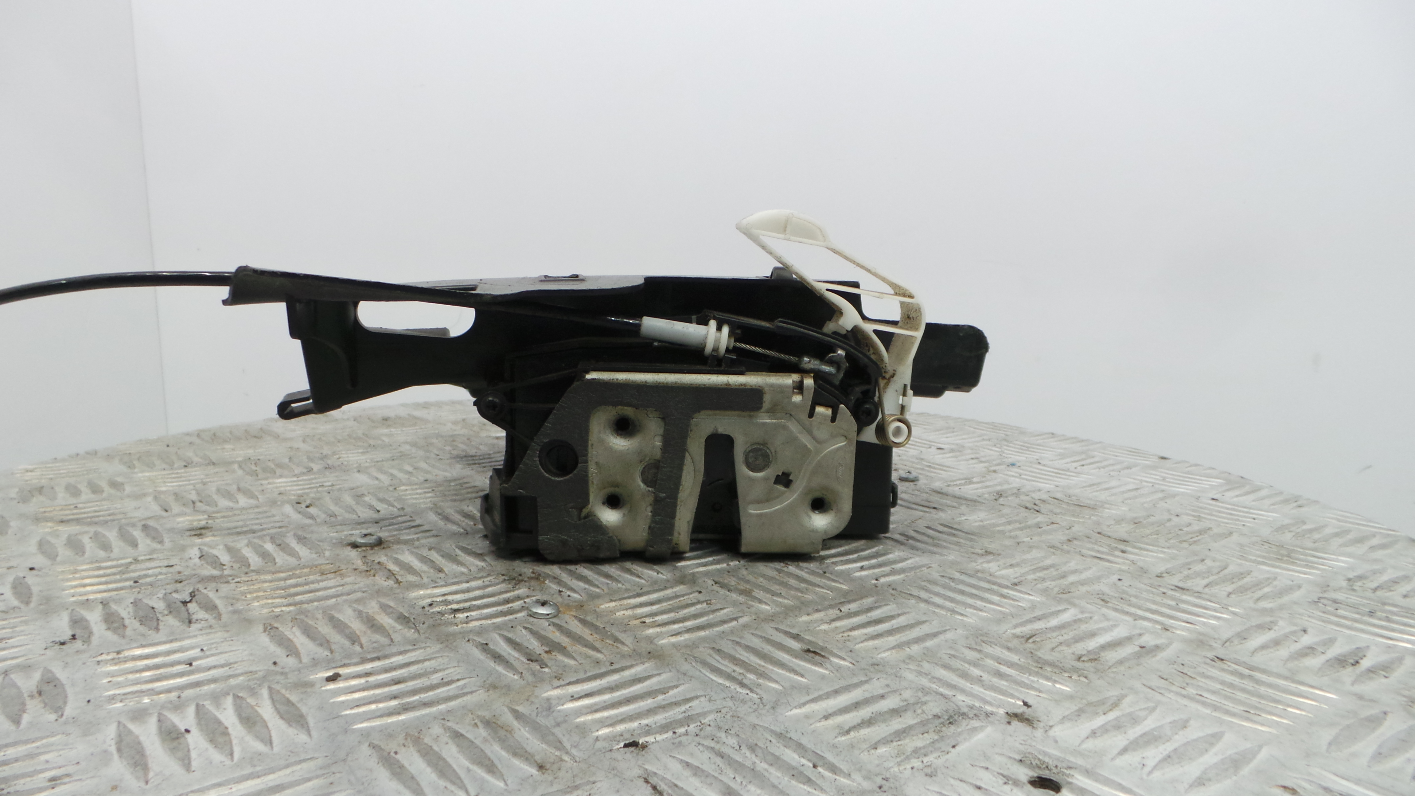 Fecho da Porta Frente Dto AM5A-U21812-BE - FORD FIESTA VI (CB1, CCN)-33639962