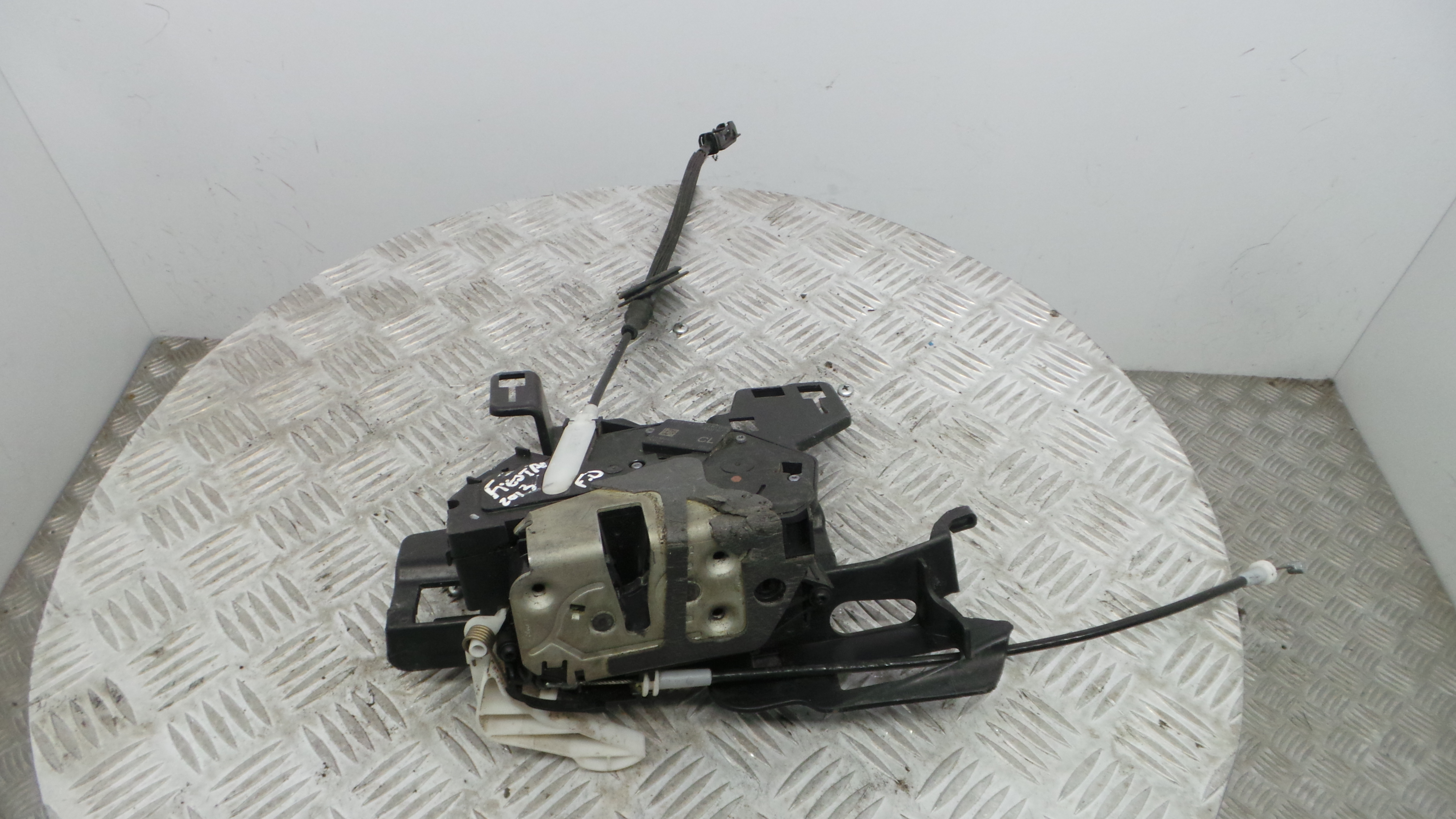 Fecho da Porta Frente Dto AM5A-U21812-BE - FORD FIESTA VI (CB1, CCN)-33639962