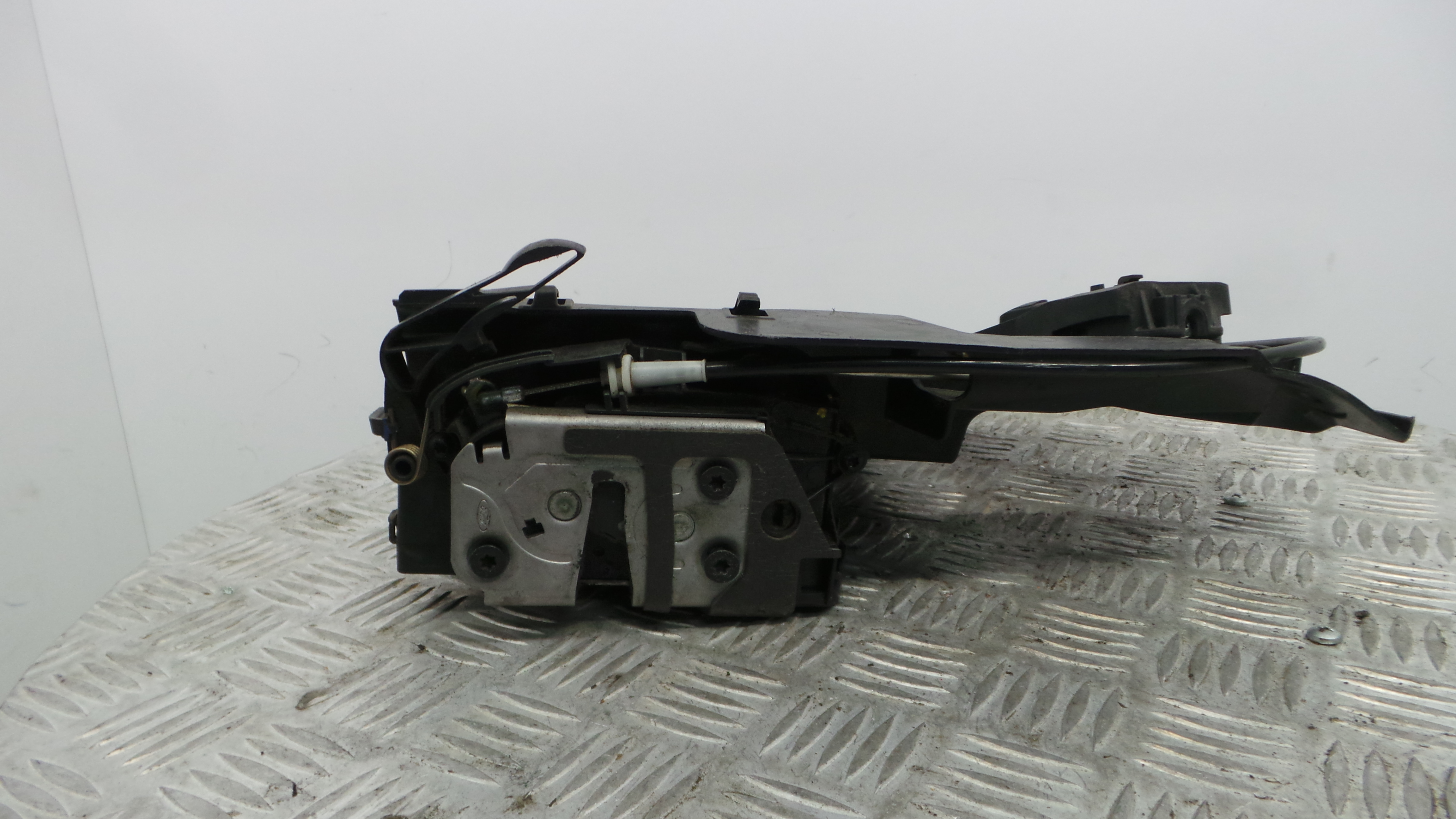 Fecho da Porta Esq 8A6A-A21813-AF - FORD FIESTA VI (CB1, CCN)-33639973