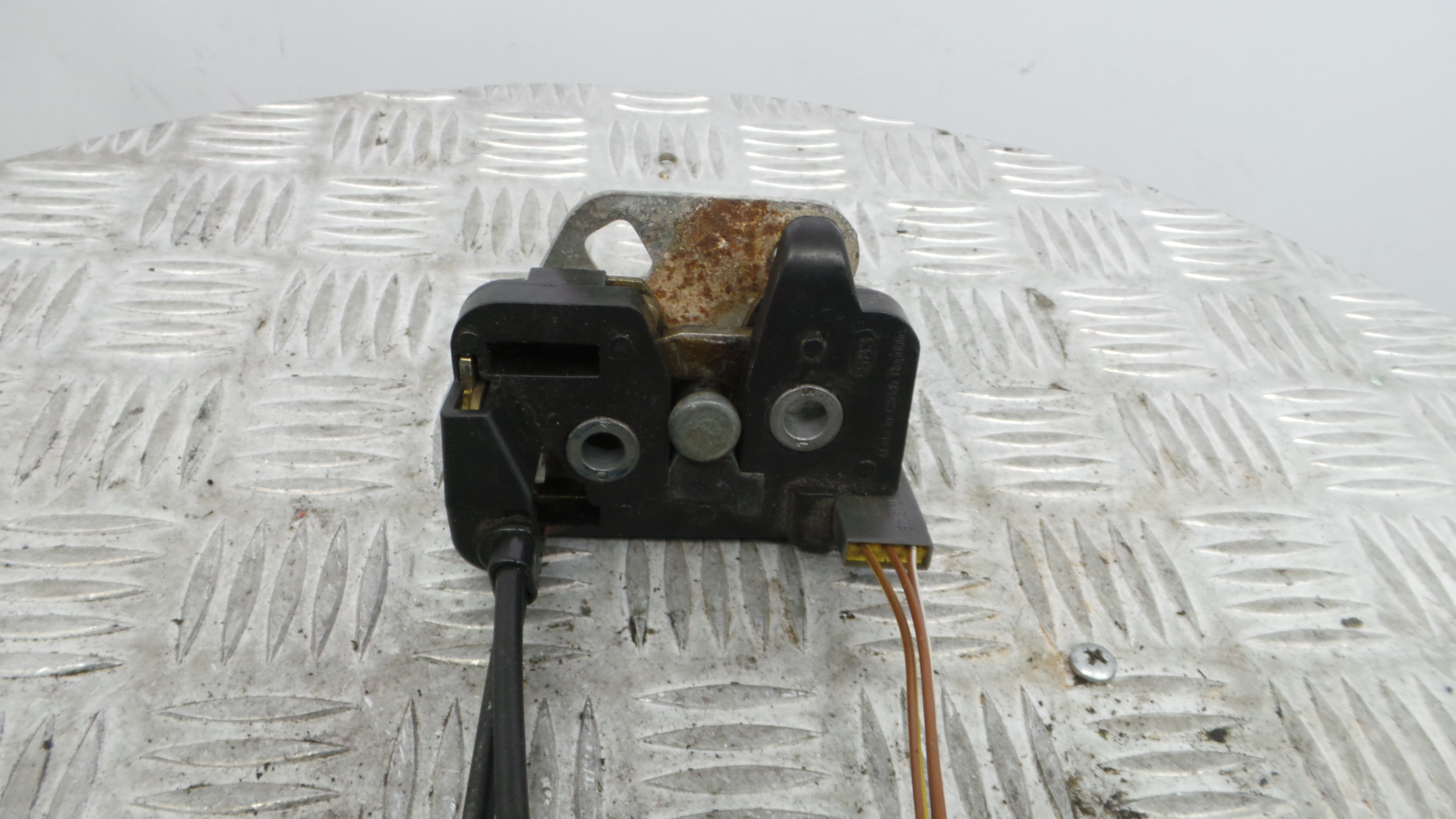 Fecho Mala  2S61-A43102-BD - FORD FIESTA V (JH_, JD_)-33640006