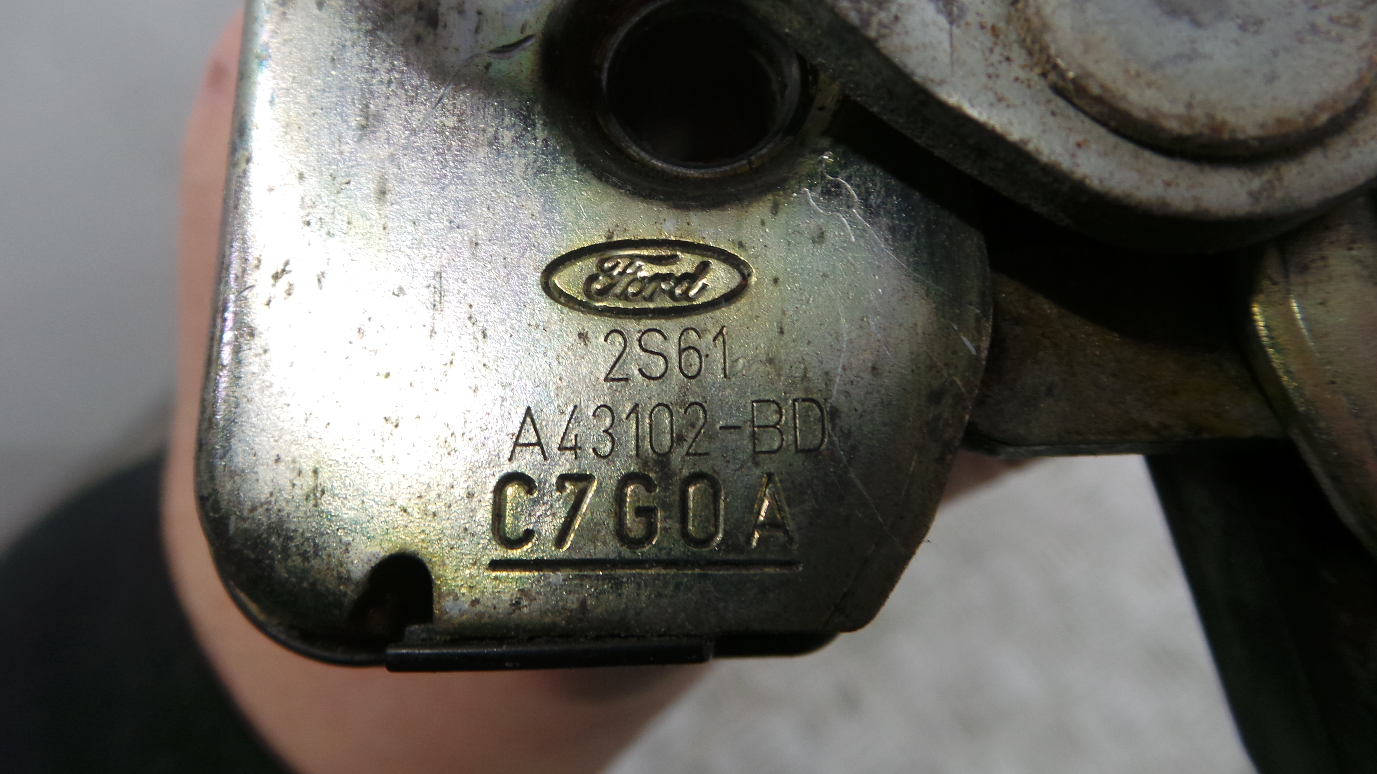 Fecho Mala  2S61-A43102-BD - FORD FIESTA V (JH_, JD_)-33640006