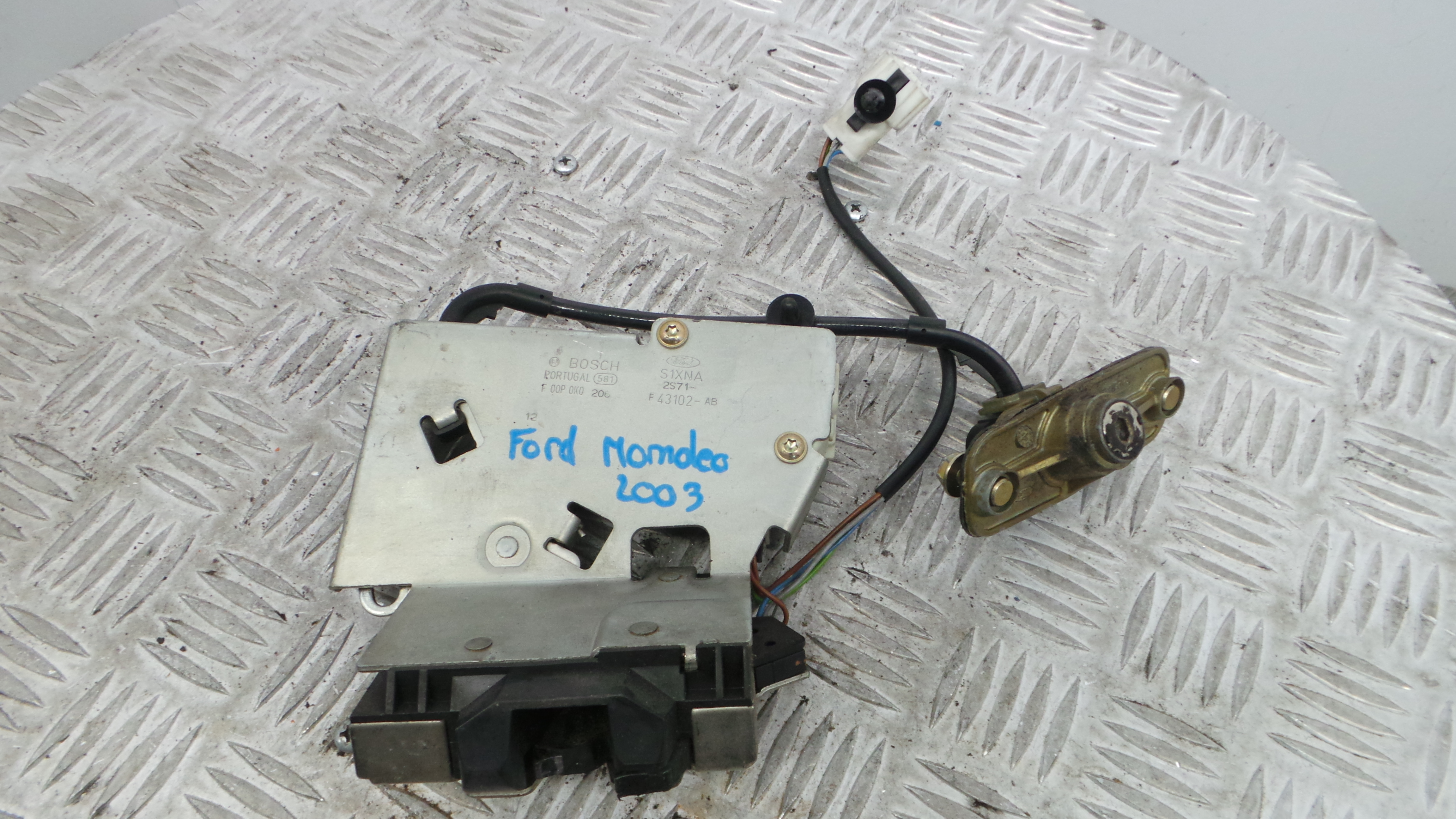 Fecho Mala  2S71-43102-AB - FORD MONDEO III (B5Y)-33640010