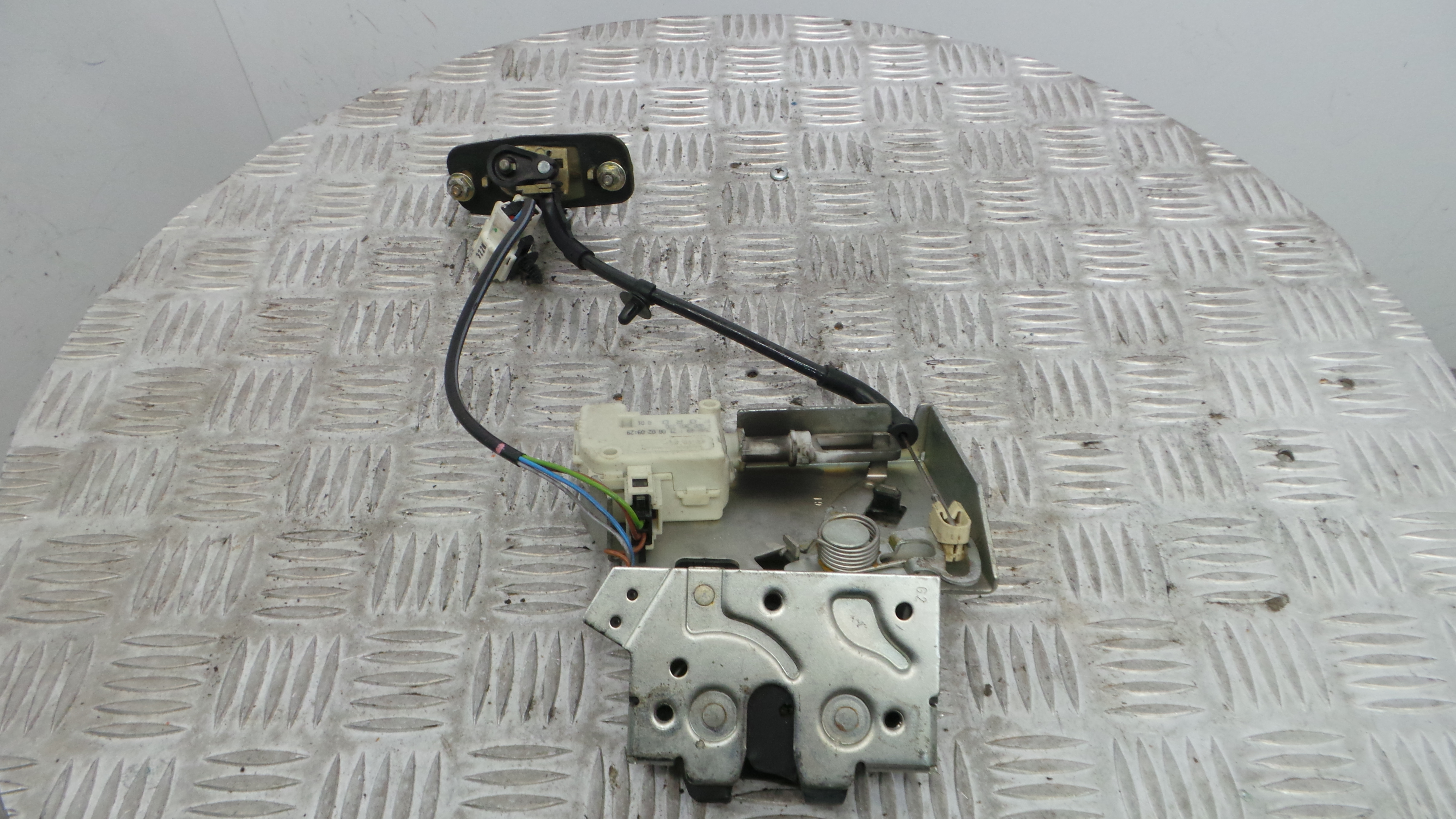 Fecho Mala  2S71-43102-AB - FORD MONDEO III (B5Y)-33640010