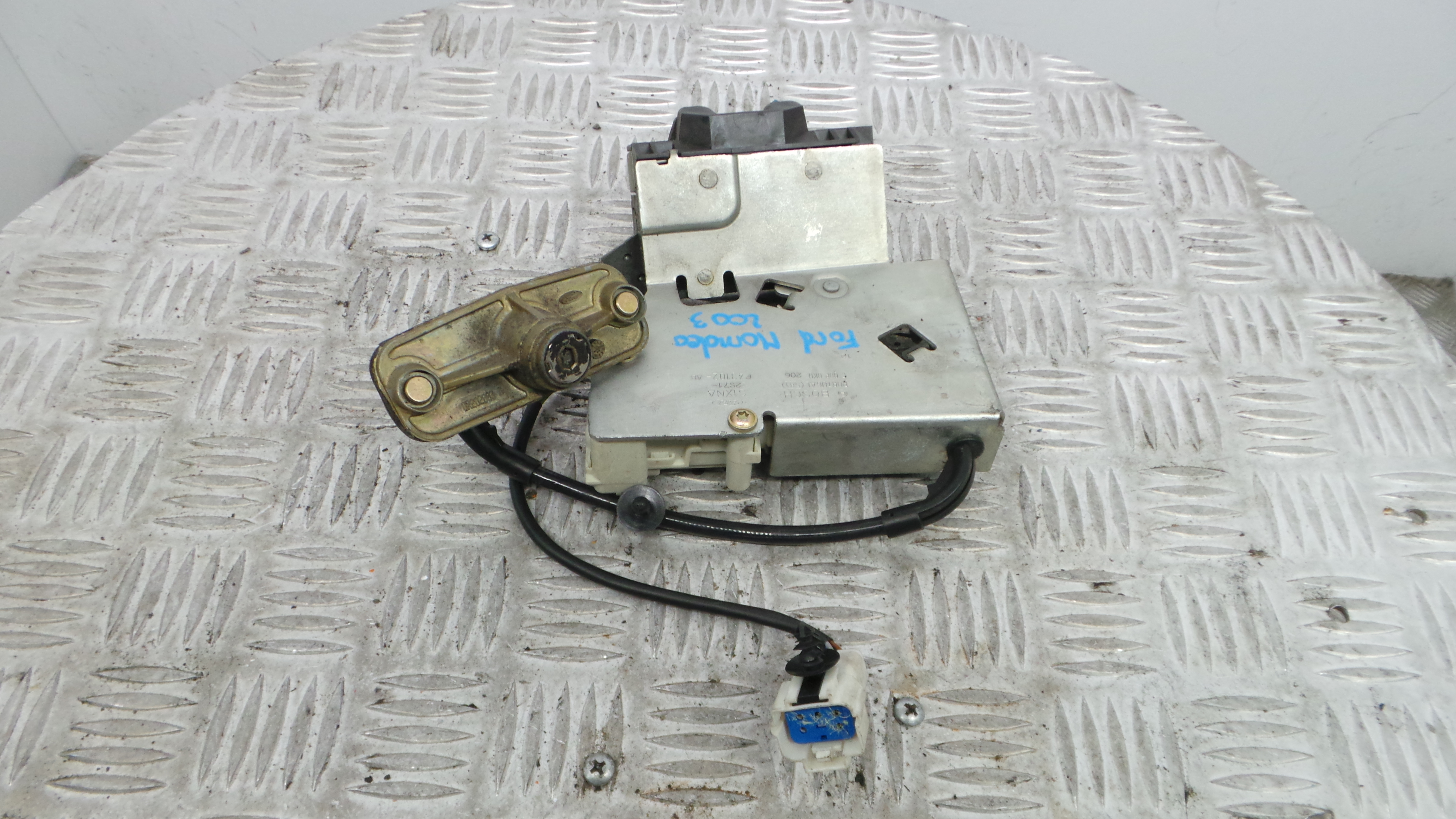 Fecho Mala  2S71-43102-AB - FORD MONDEO III (B5Y)-33640010